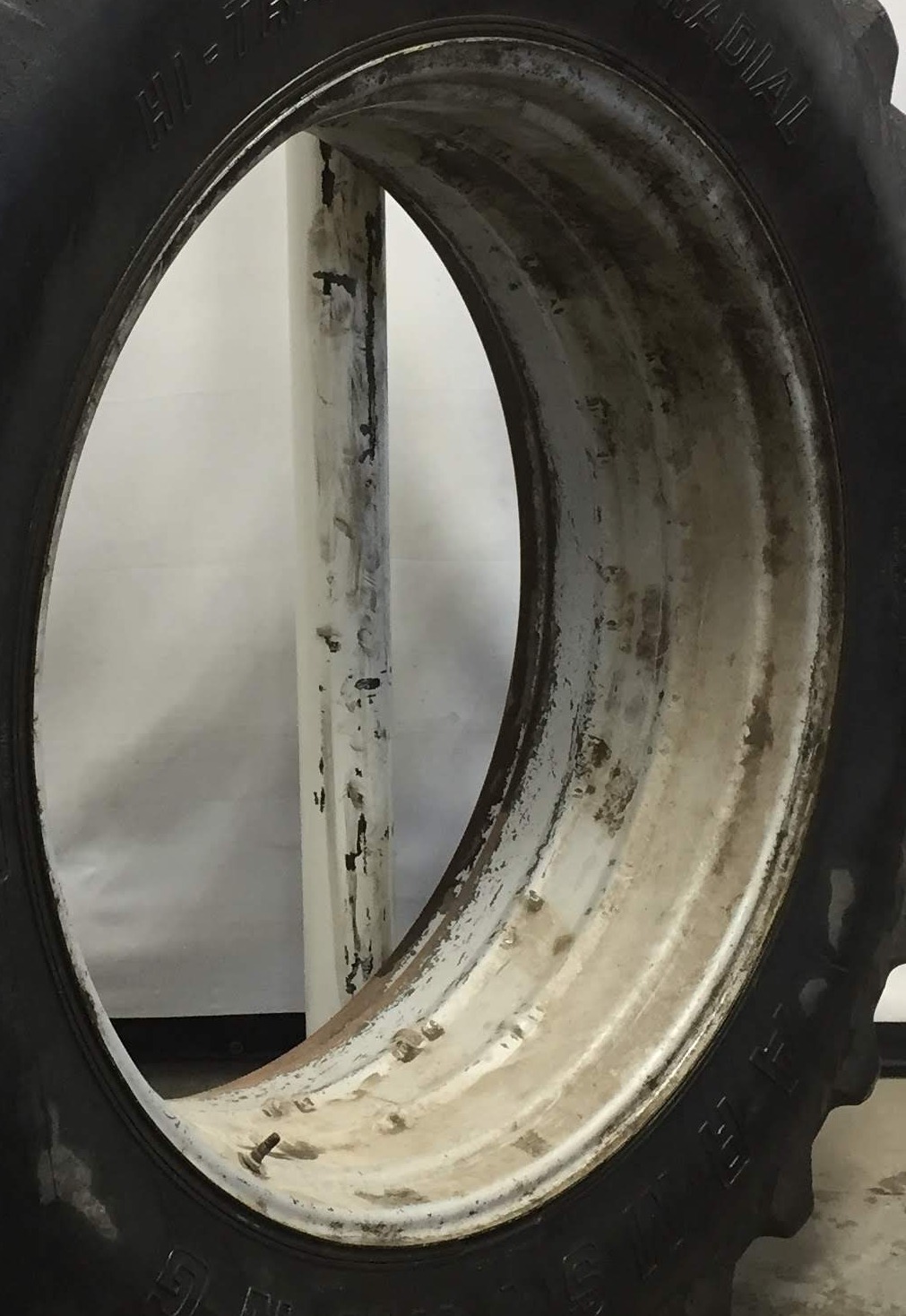 42''D x 16''W Double Bevel 42" Cast Wheel WT006680