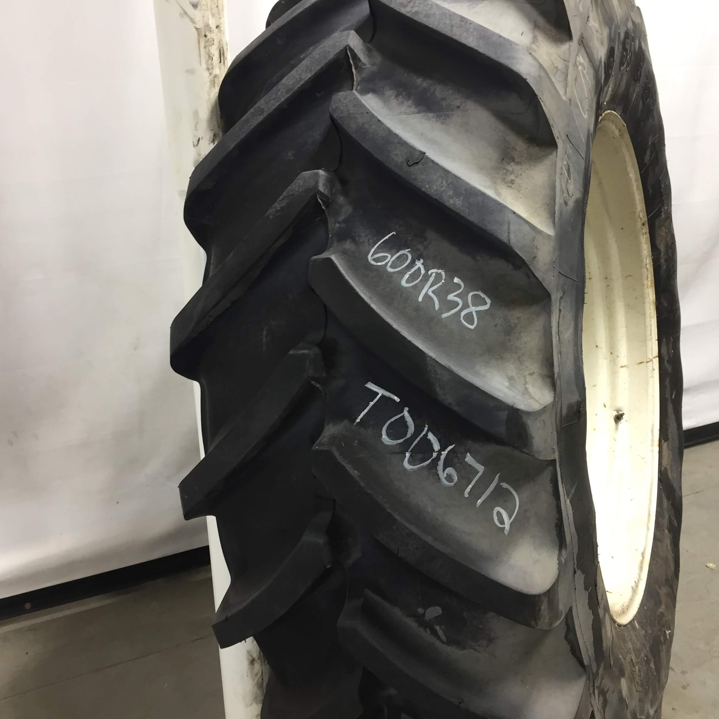 600/65R38 Michelin Multibib R-1W Tire RT006712