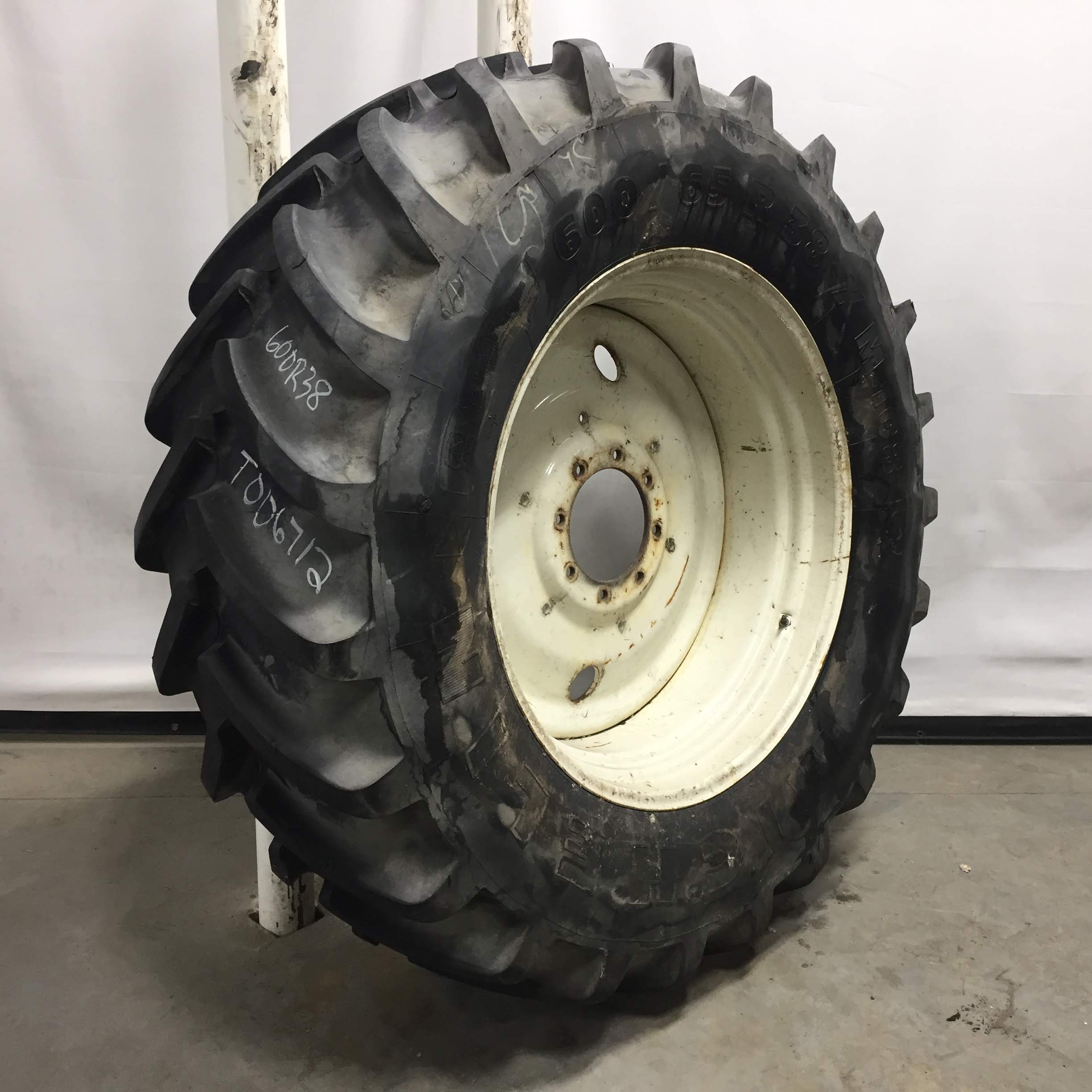 600/65R38 Michelin Multibib R-1W Tire-Wheel Assembly T006712