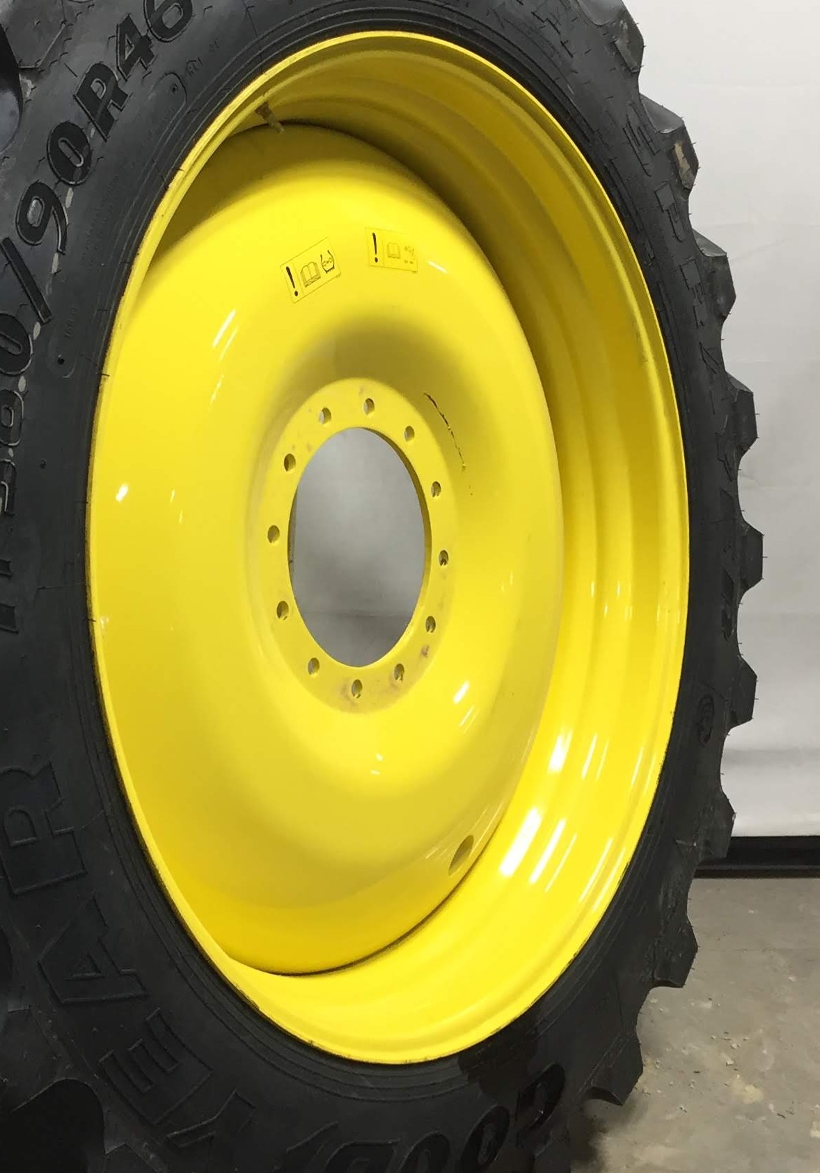 46''D x 13''W Bubble Disc Wheel WT006750