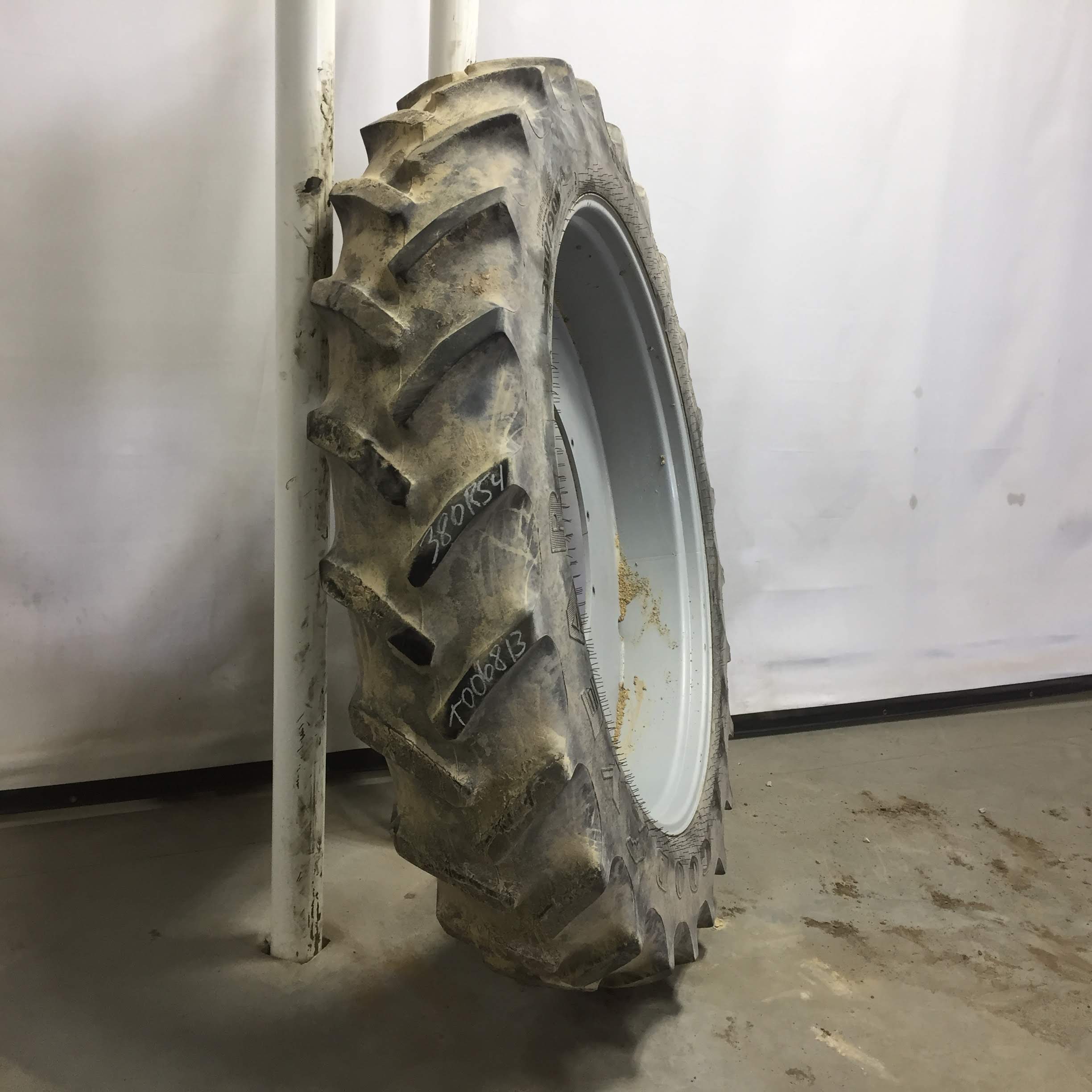 380/90R54 Goodyear Farm DT800 Super Traction R-1W Tire RT006813