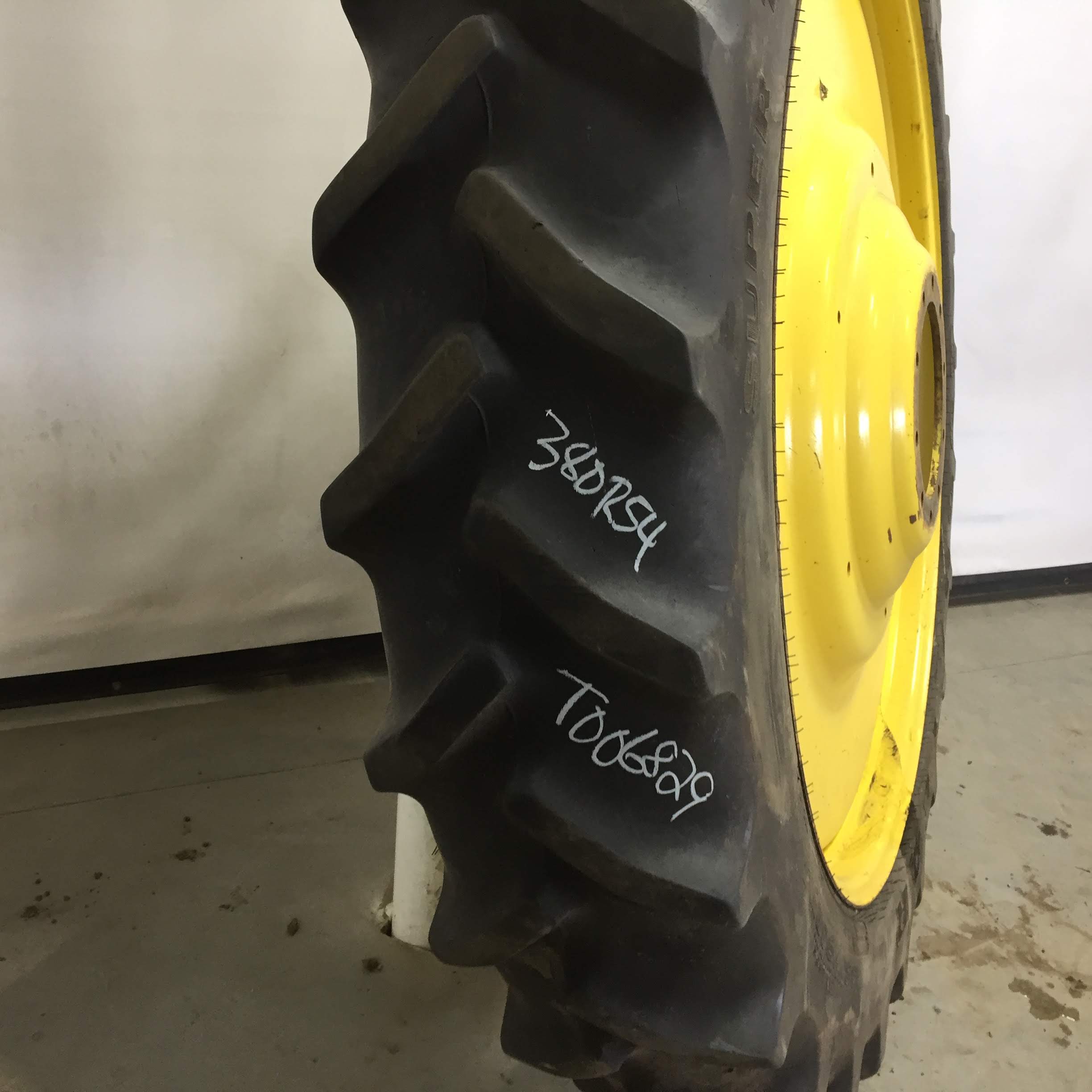 380/90R54 Goodyear Farm DT800 Super Traction R-1W Tire RT006829
