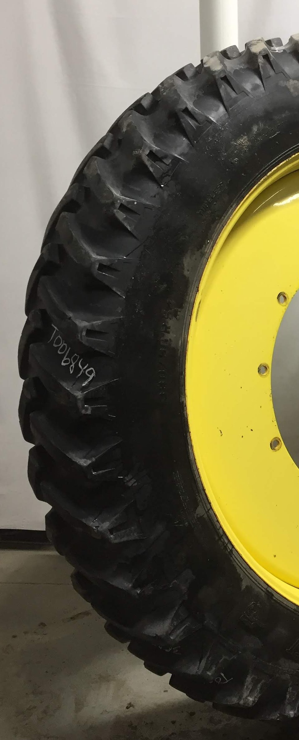 380/90R54 Titan Farm TT49V Radial R-1W Tire RT006849