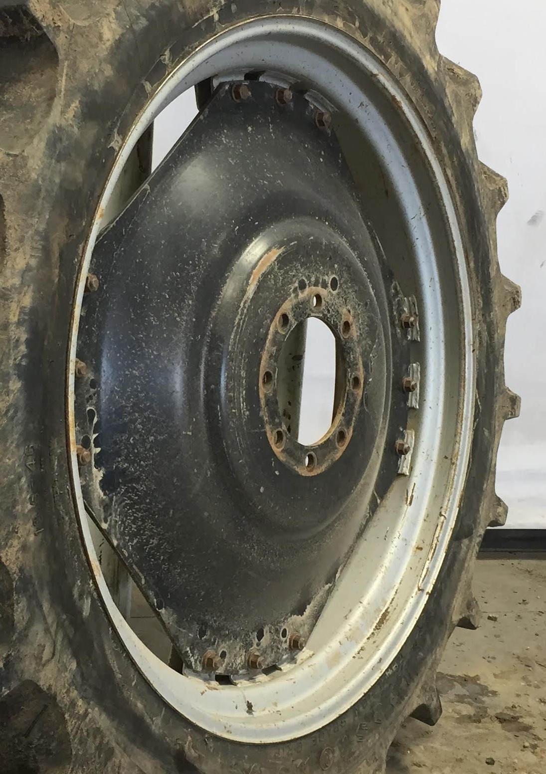 46''D x 12''W Rim with Clamp/U-Clamp (groups of 3 bolts) Wheel WT006905RIM