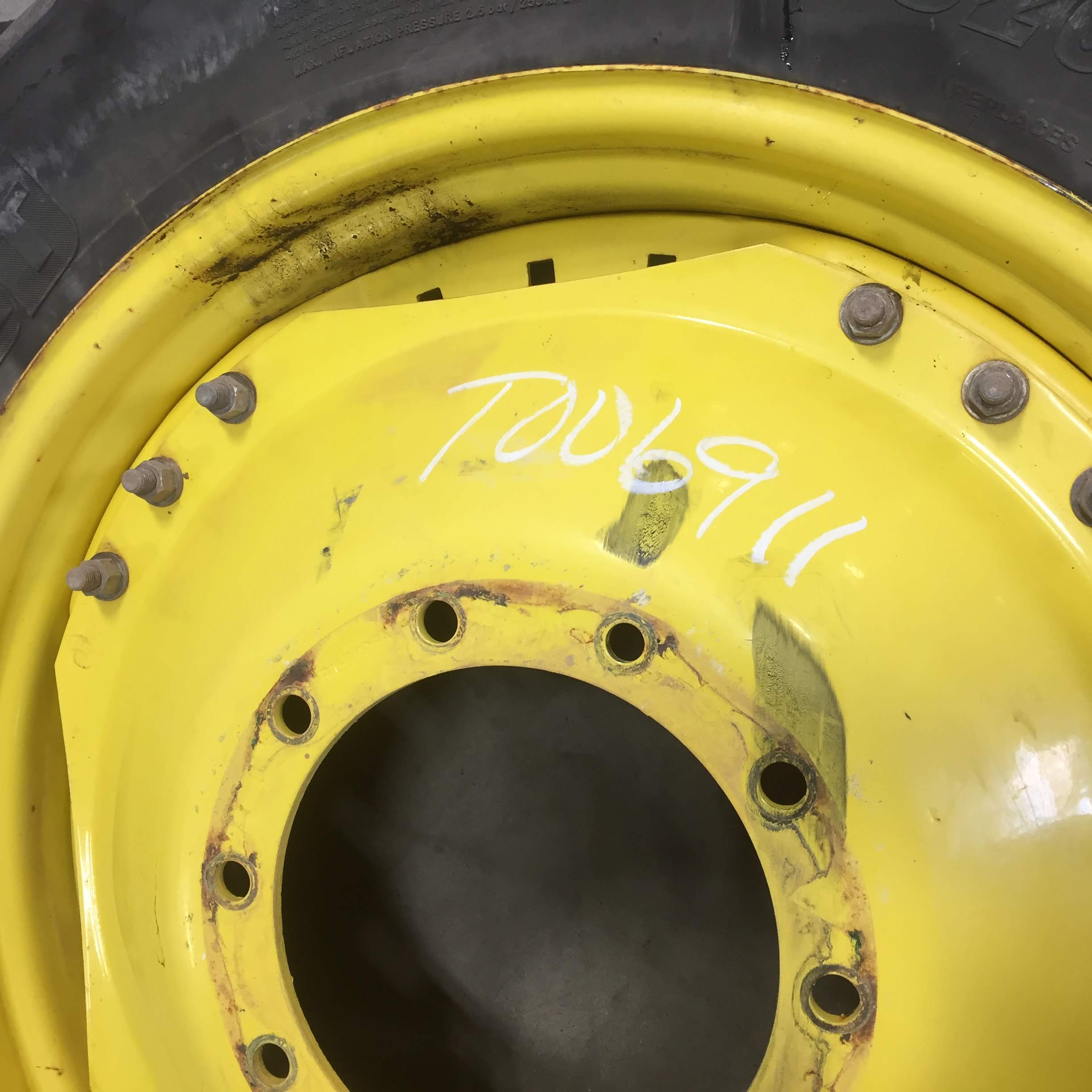 34'' Waffle Wheel (Groups of 3 bolts) Rim Center T006911CTR