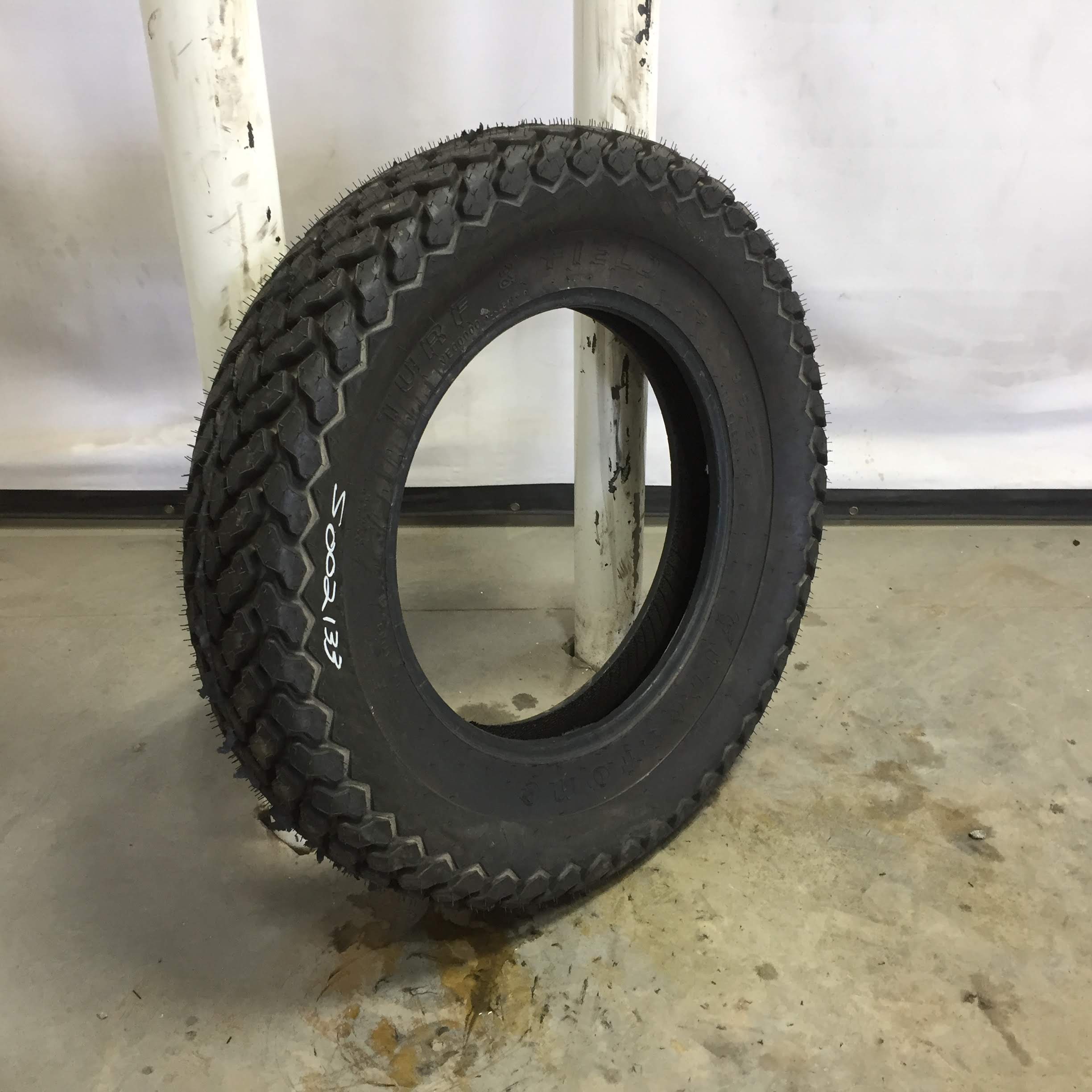 9.5/-22 Firestone Turf & Field R-3 Tire S002133