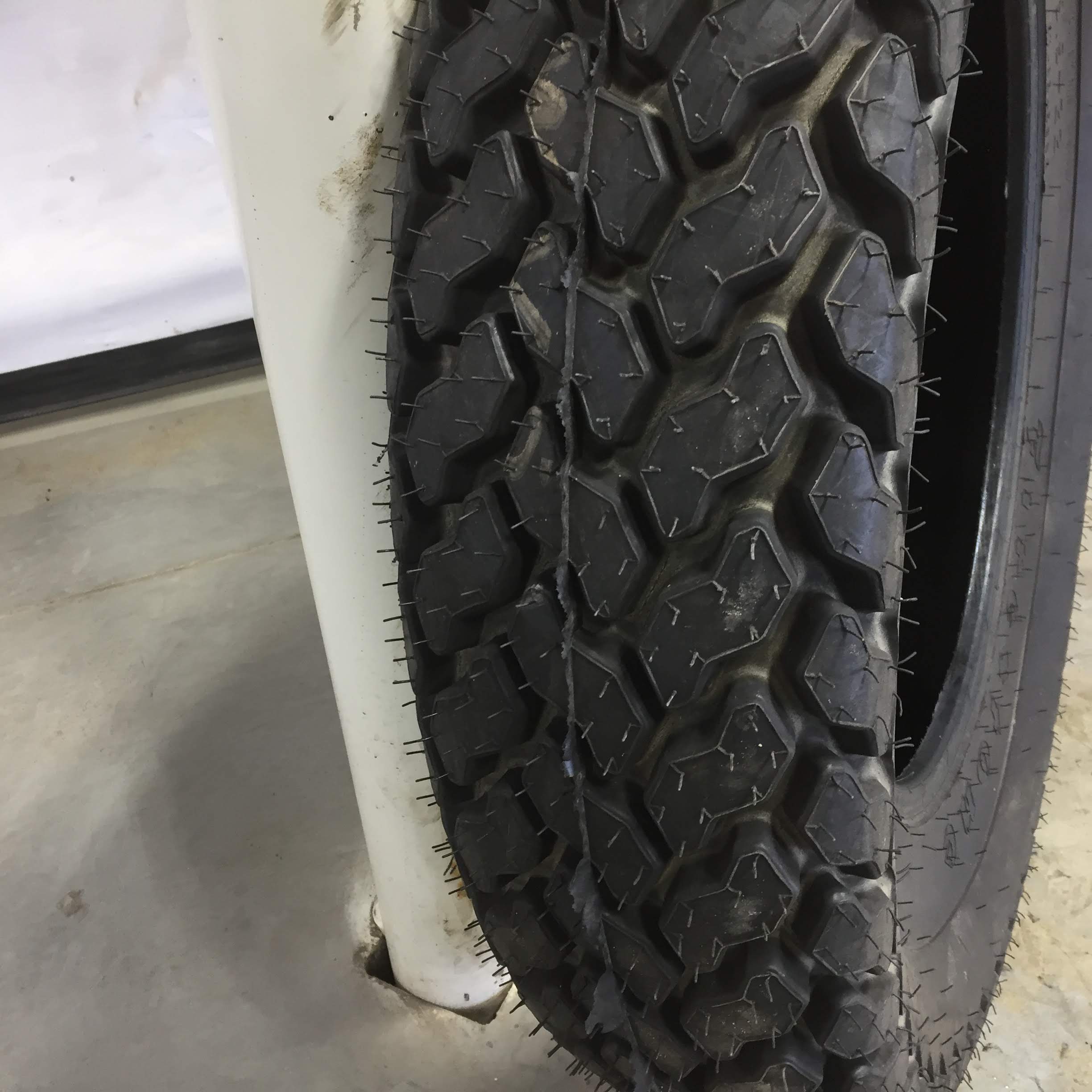 9.5/-22 Firestone Turf & Field R-3 Tire S002133