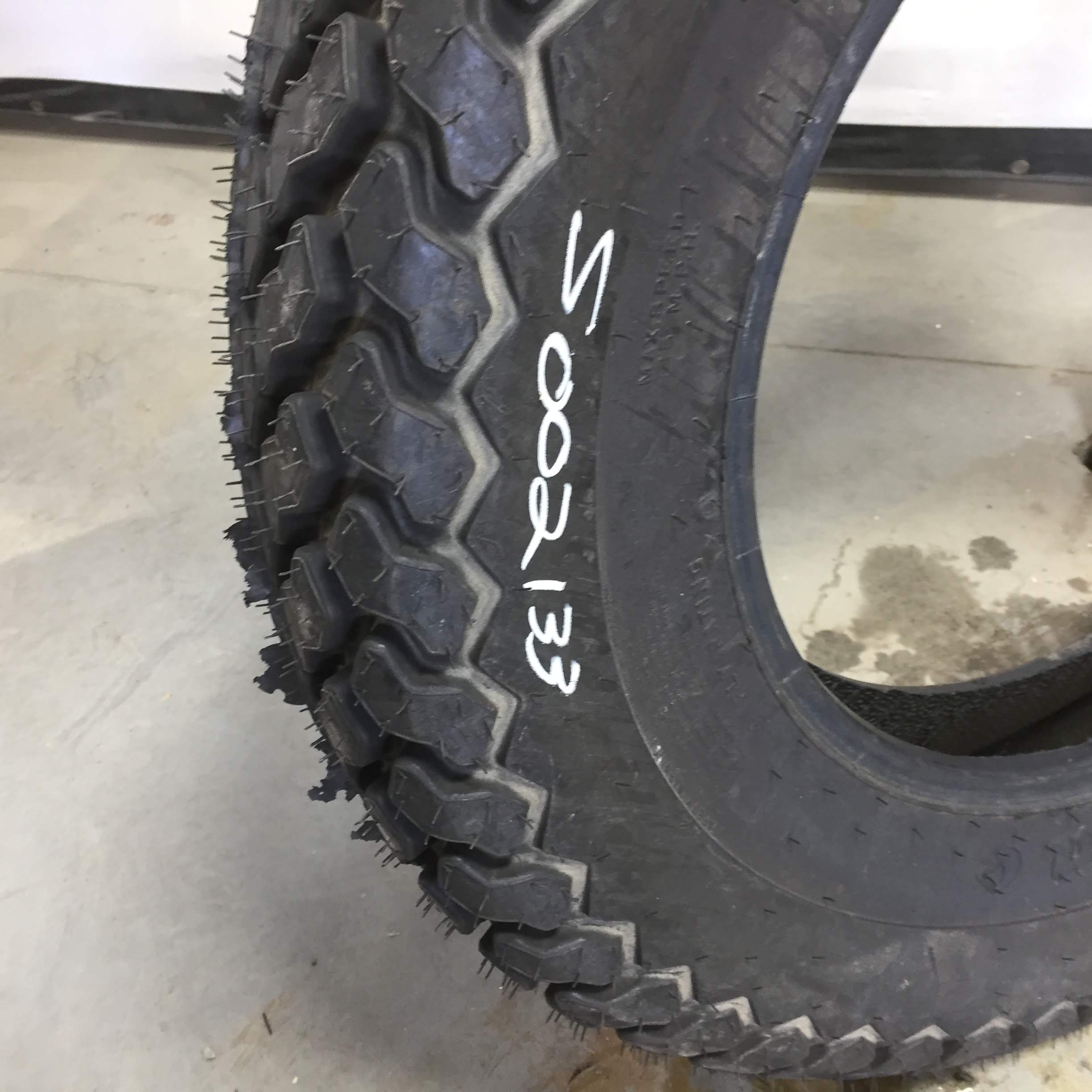 9.5/-22 Firestone Turf & Field R-3 Tire S002133