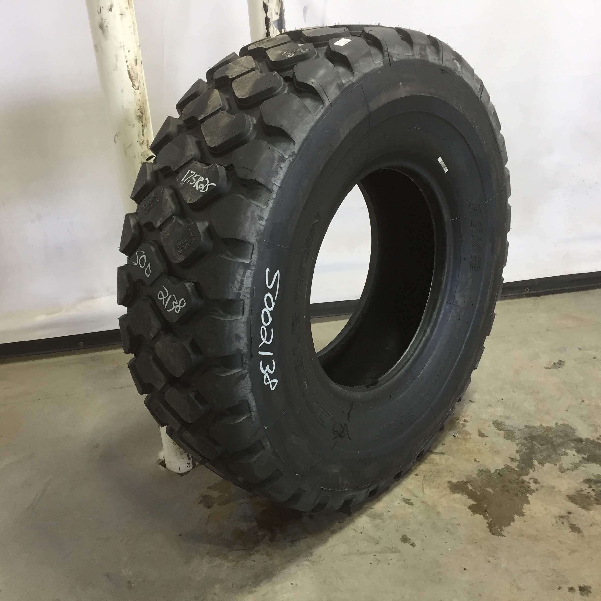 17.5/R25 Double Coin Rem 2 E-3/L-3 Tire S002138