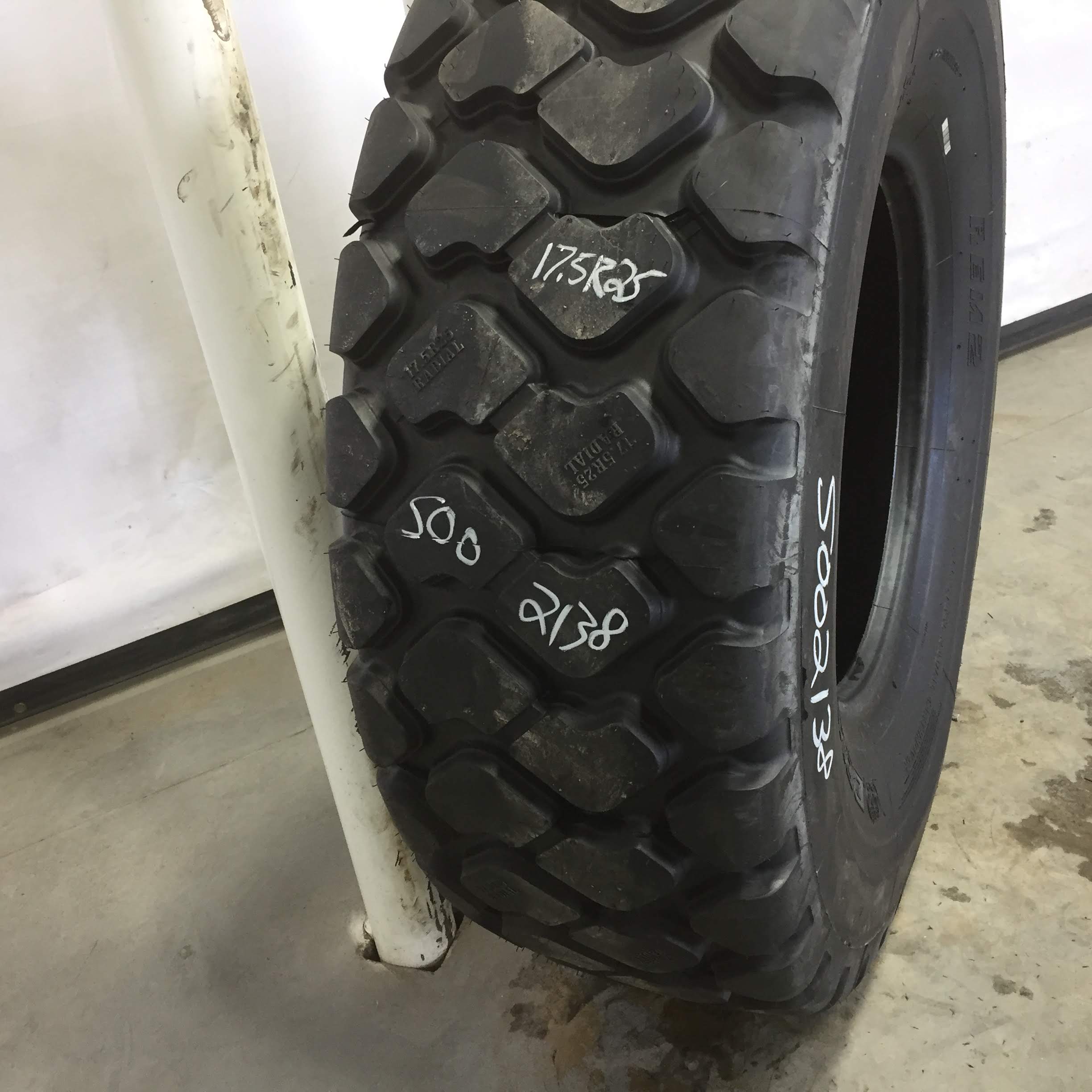 17.5/R25 Double Coin Rem 2 E-3/L-3 Tire S002138