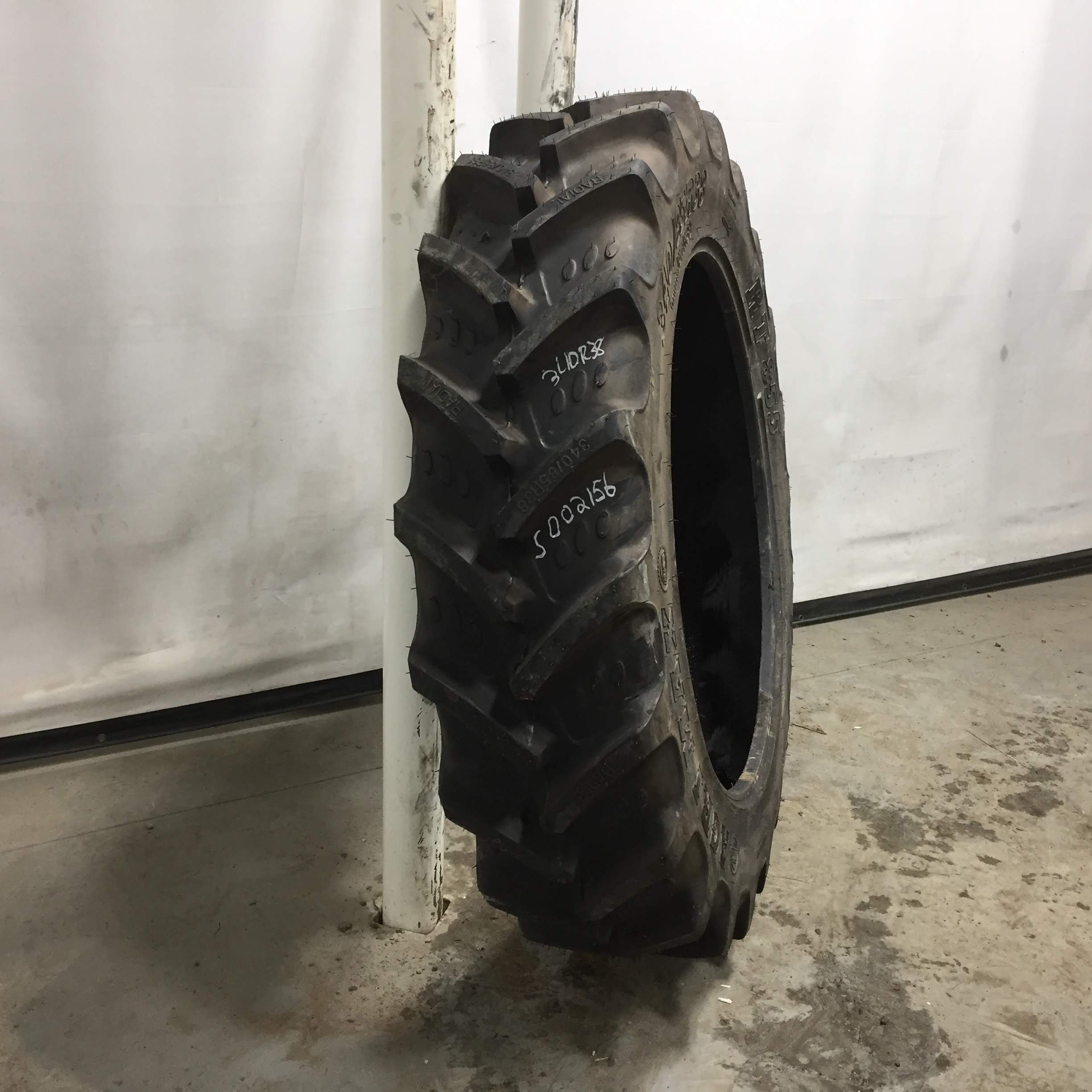 340/85R38 BKT Tires Agrimax RT 855 R-1W Tire S002156