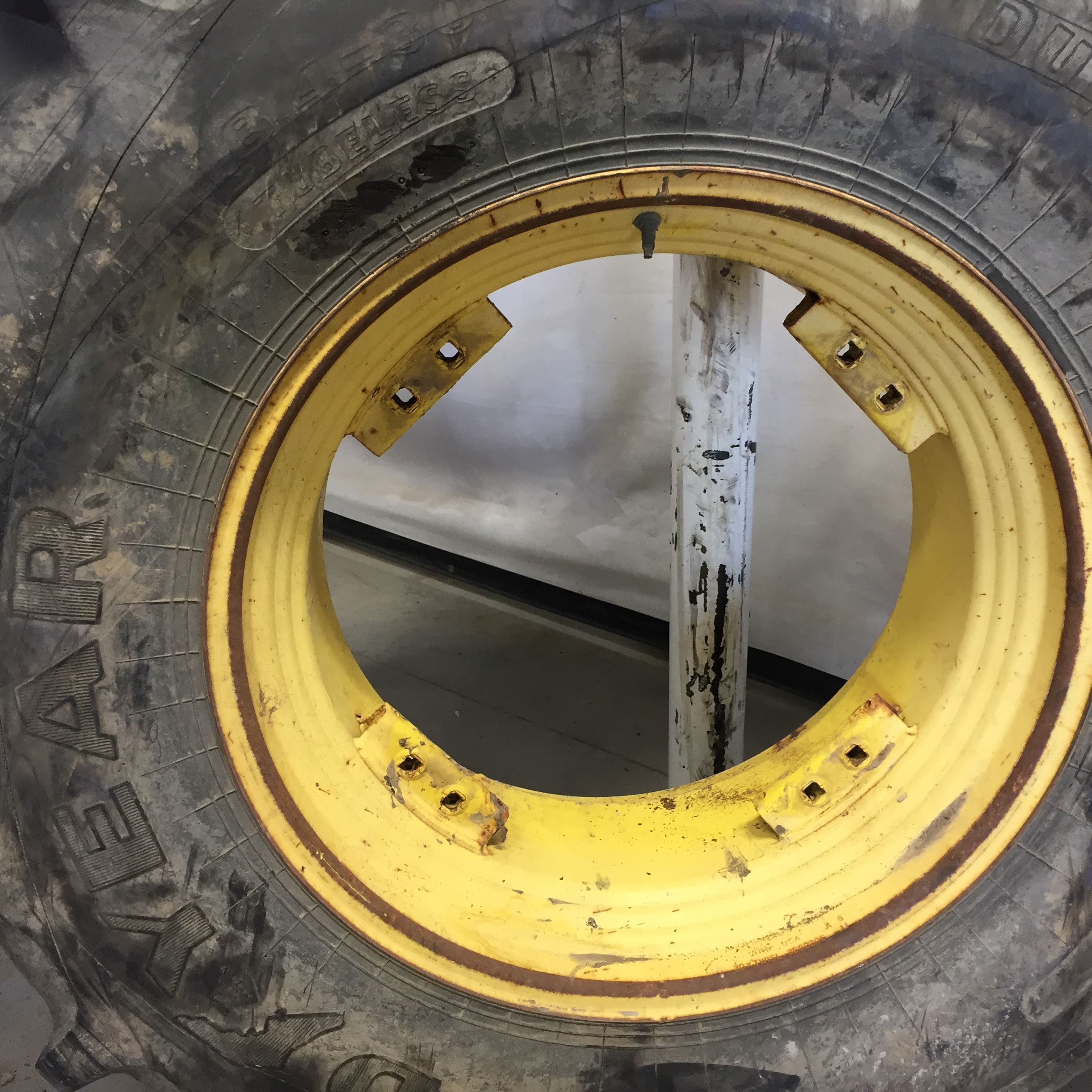 30''D x 15''W Rim with Clamp/U-Clamp (groups of 2 bolts) Wheel WS002184