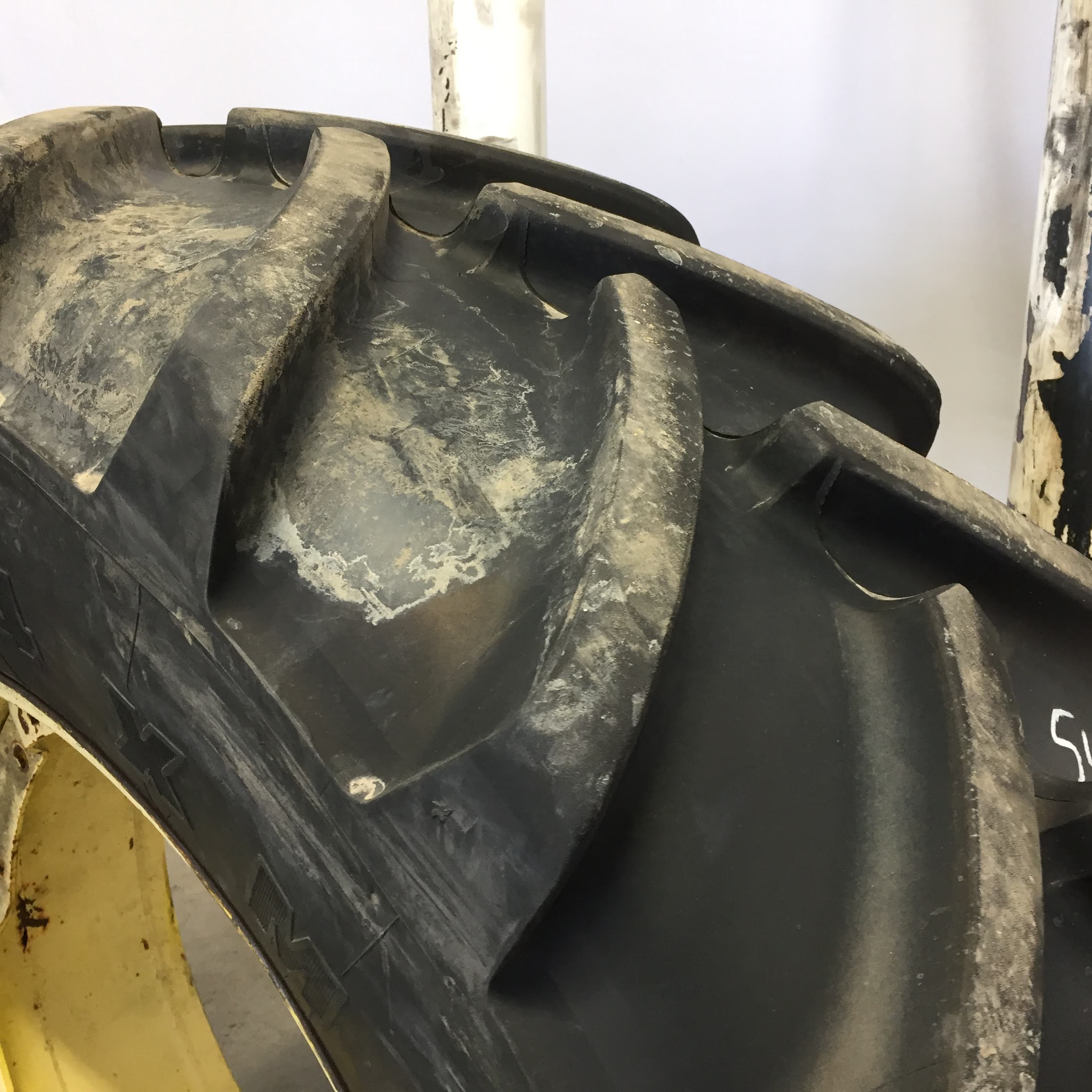 540/65R34 Michelin Multibib(XM108) R-1W Tire T007608/09