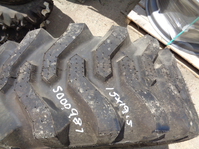 15/-19.5 Titan Farm Trac Loader SS R-4 Tire S000987