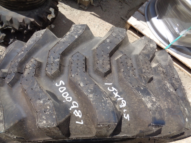 15/-19.5 Titan Farm Trac Loader SS R-4 Tire S000987