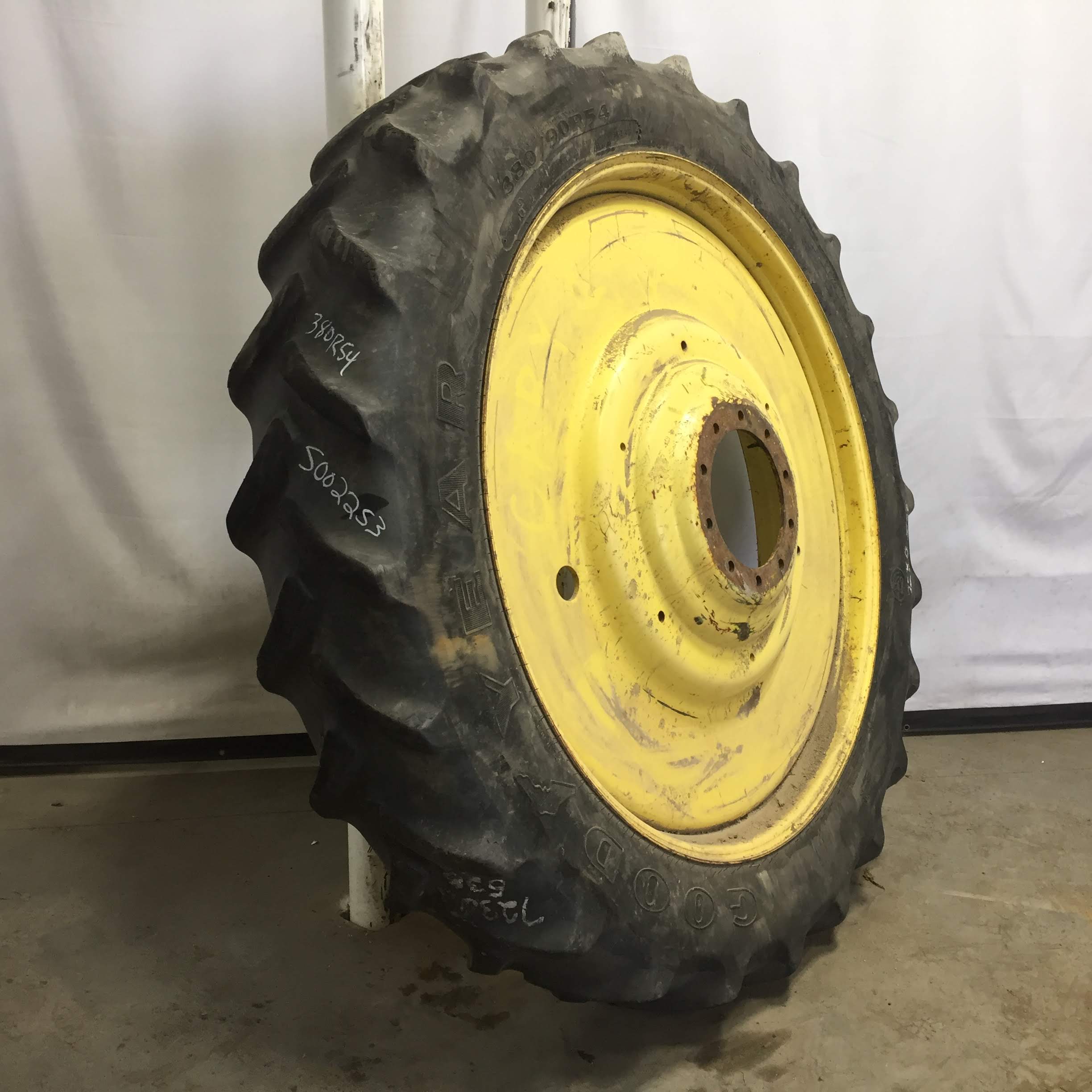380/90R54 Goodyear Farm DT800 Super Traction R-1W Tire-Wheel Assembly S002253