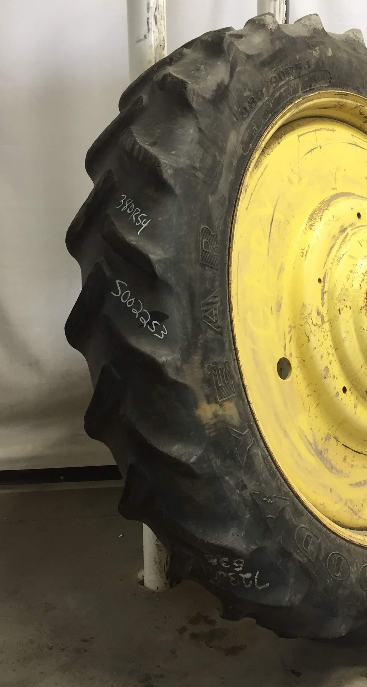 380/90R54 Goodyear Farm DT800 Super Traction R-1W Tire RS002253