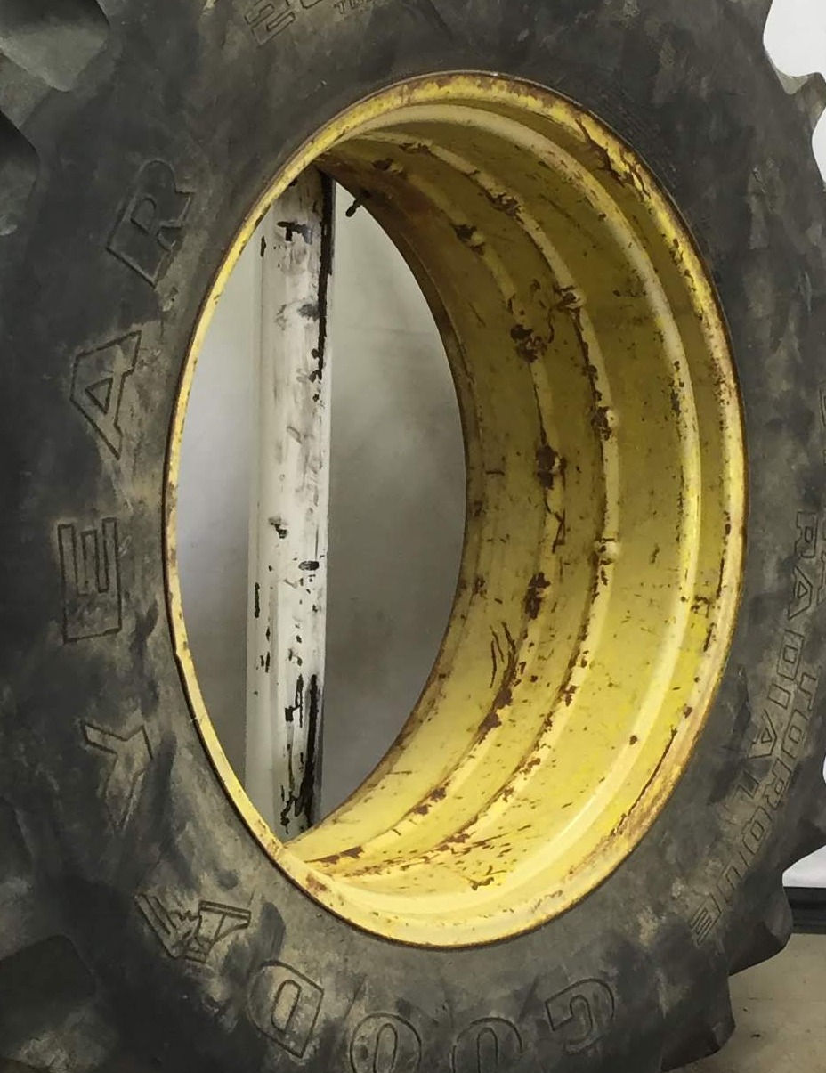 38''D x 18''W Double Bevel 38" Cast Wheel WS002258