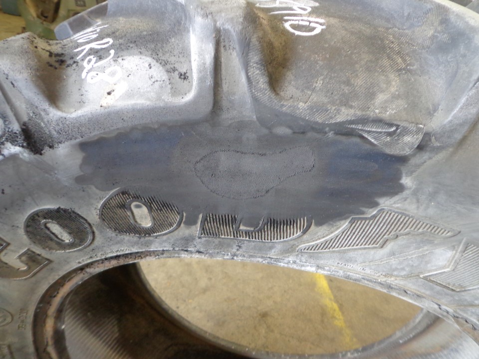 420/70R28 Goodyear Farm DT812 Optitrac R-1W Tire 005910-Z