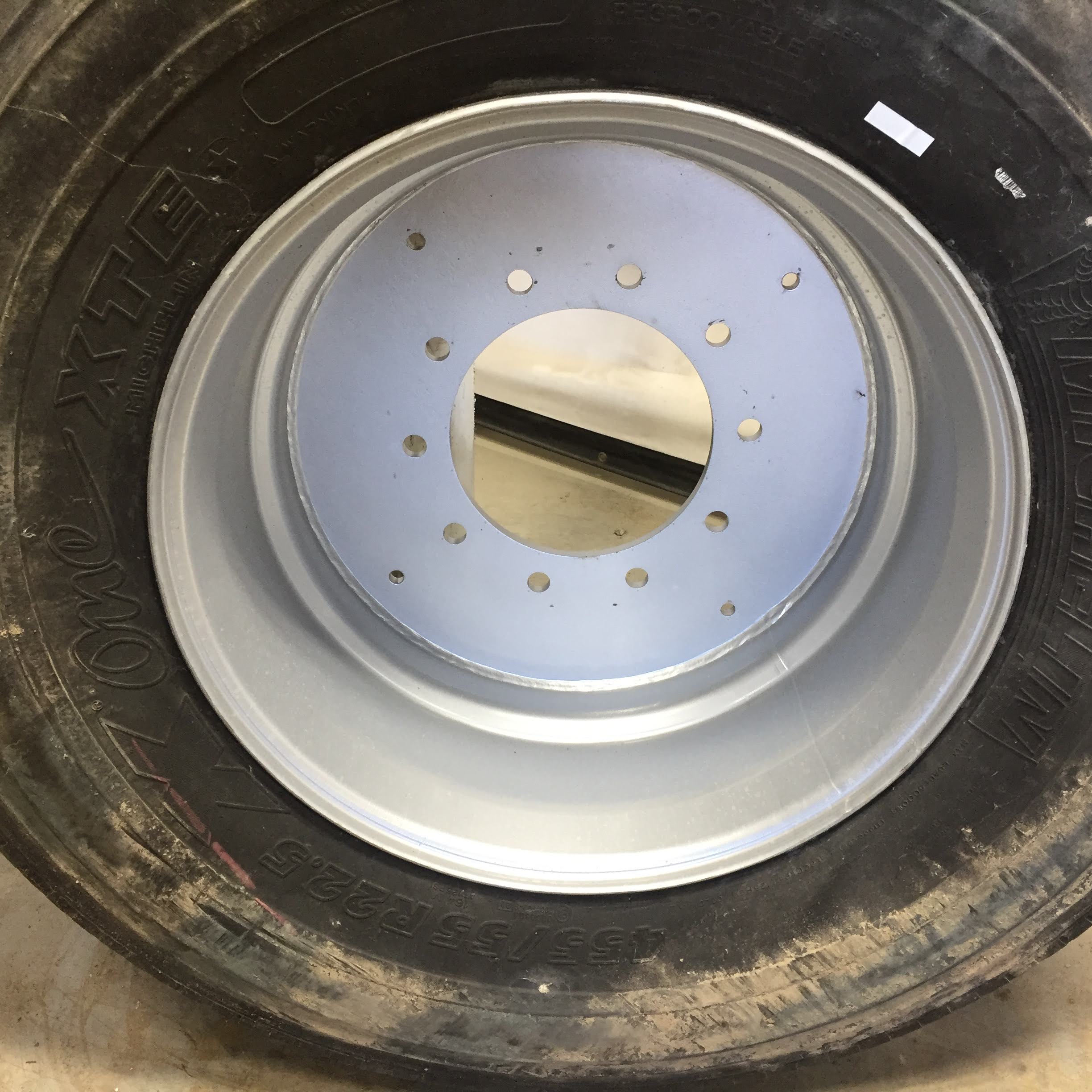 22.5''D x 14''W Hub Pilot Wheel WT006951