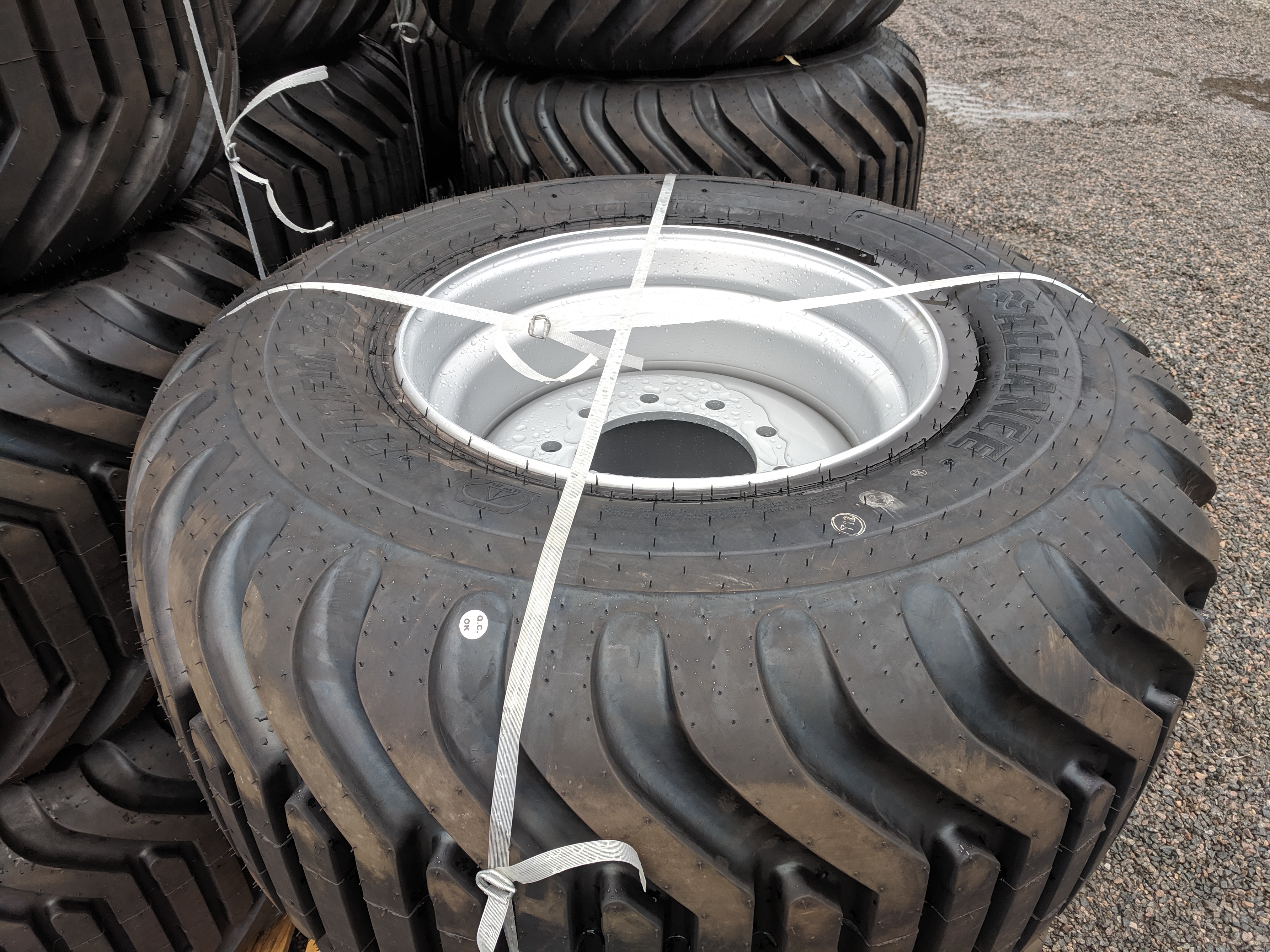 600/50-22.5 Alliance 328 Flotation IMP I-3 Tire-Wheel Assembly 32832720-004738ASSY