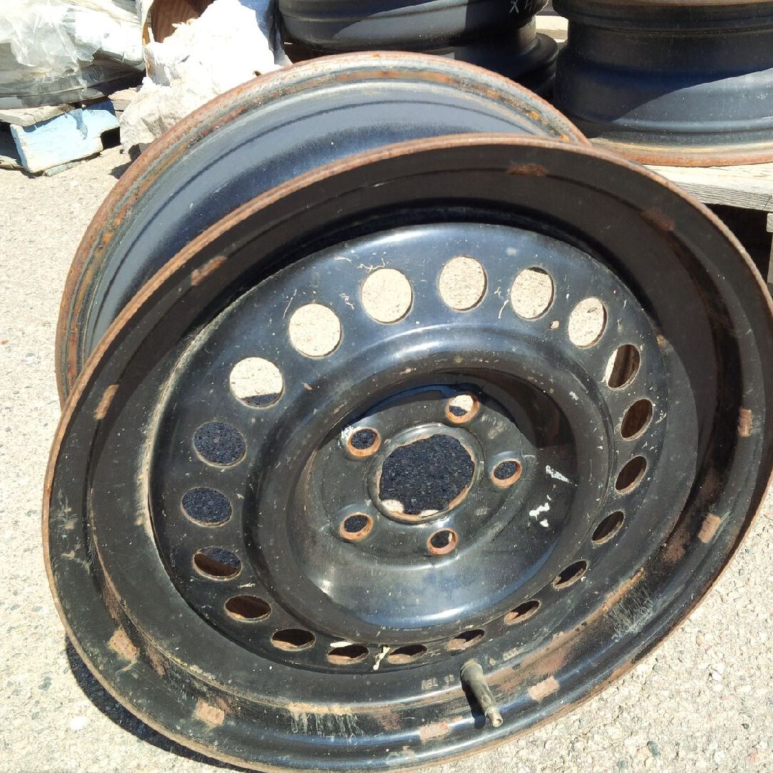 15''D x 6''W Stamped Plate Wheel W00038