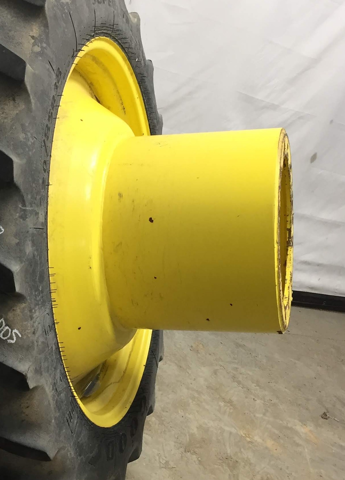 38''D x 10''W FWA Direct Bolt Dual Wheel WT007005