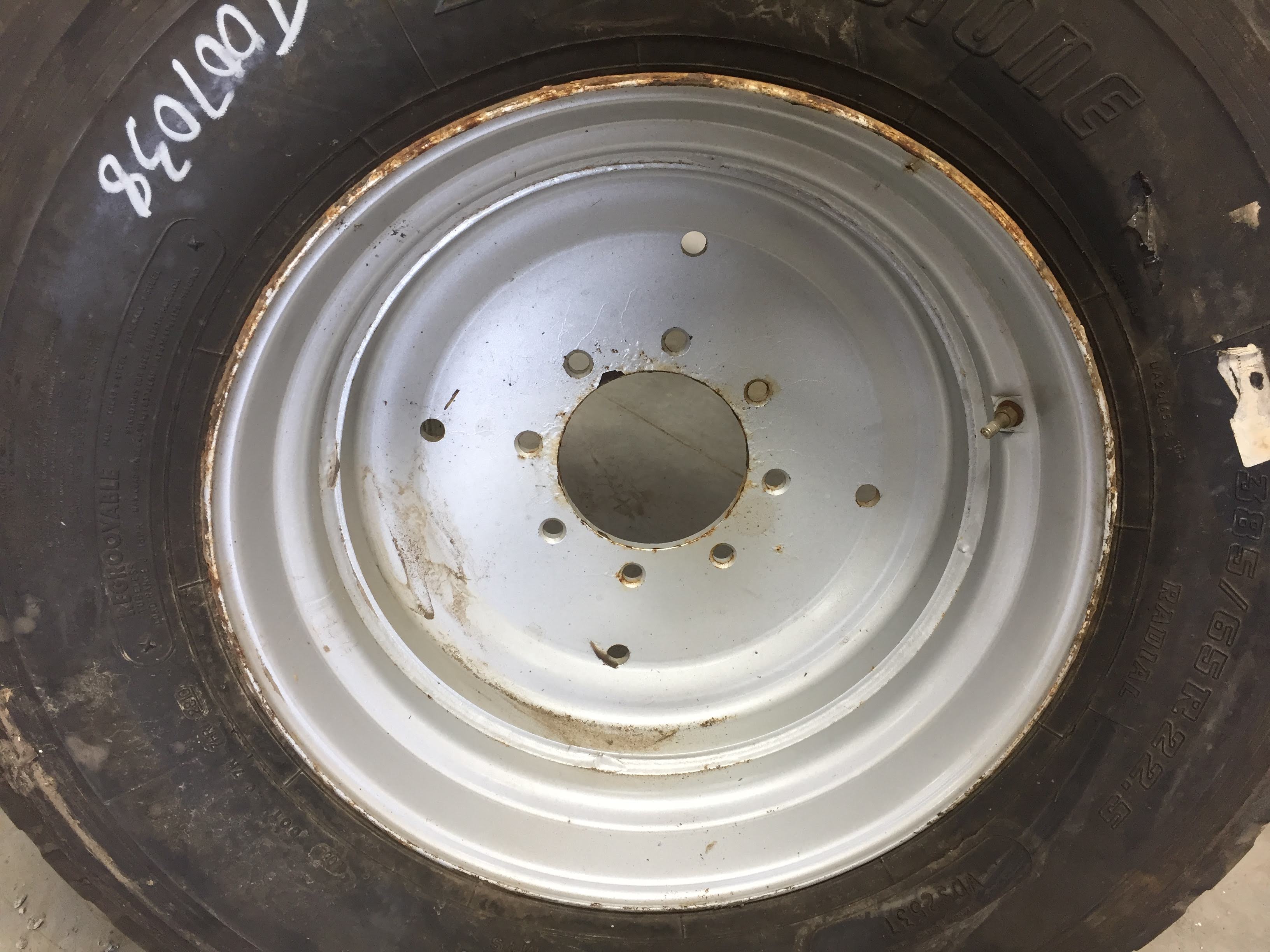 385/65R22.5 Bridgestone M844 Commercial Tire-Wheel Assembly T007038