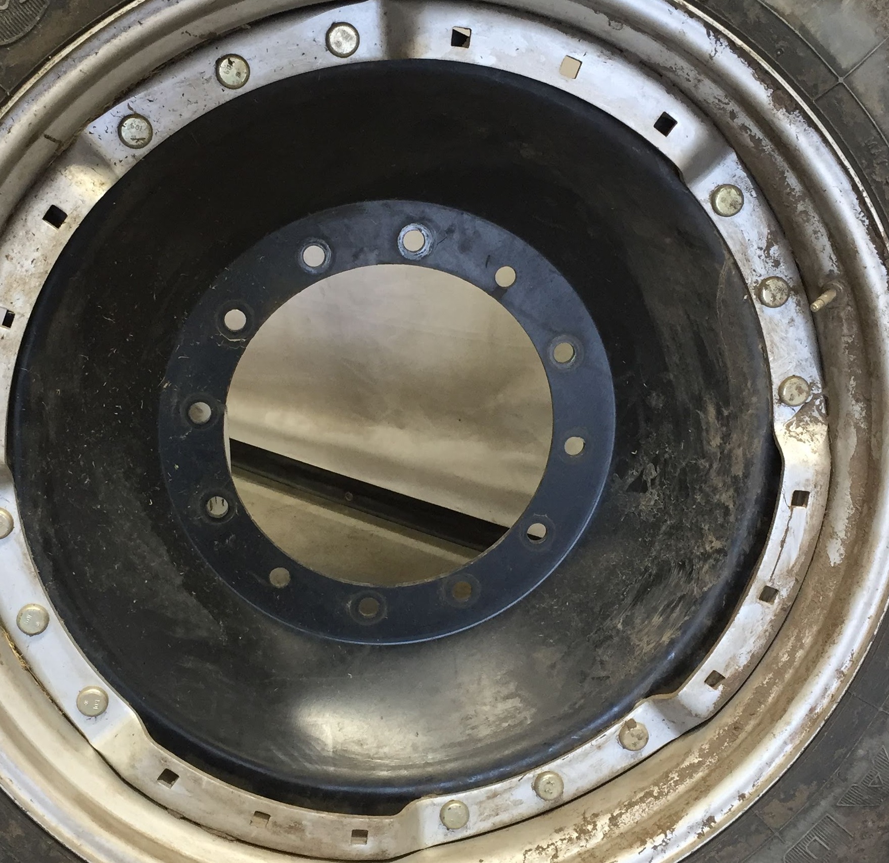 38''-54'' Waffle Wheel (Groups of 3 bolts) Rim Center WT007059CTR