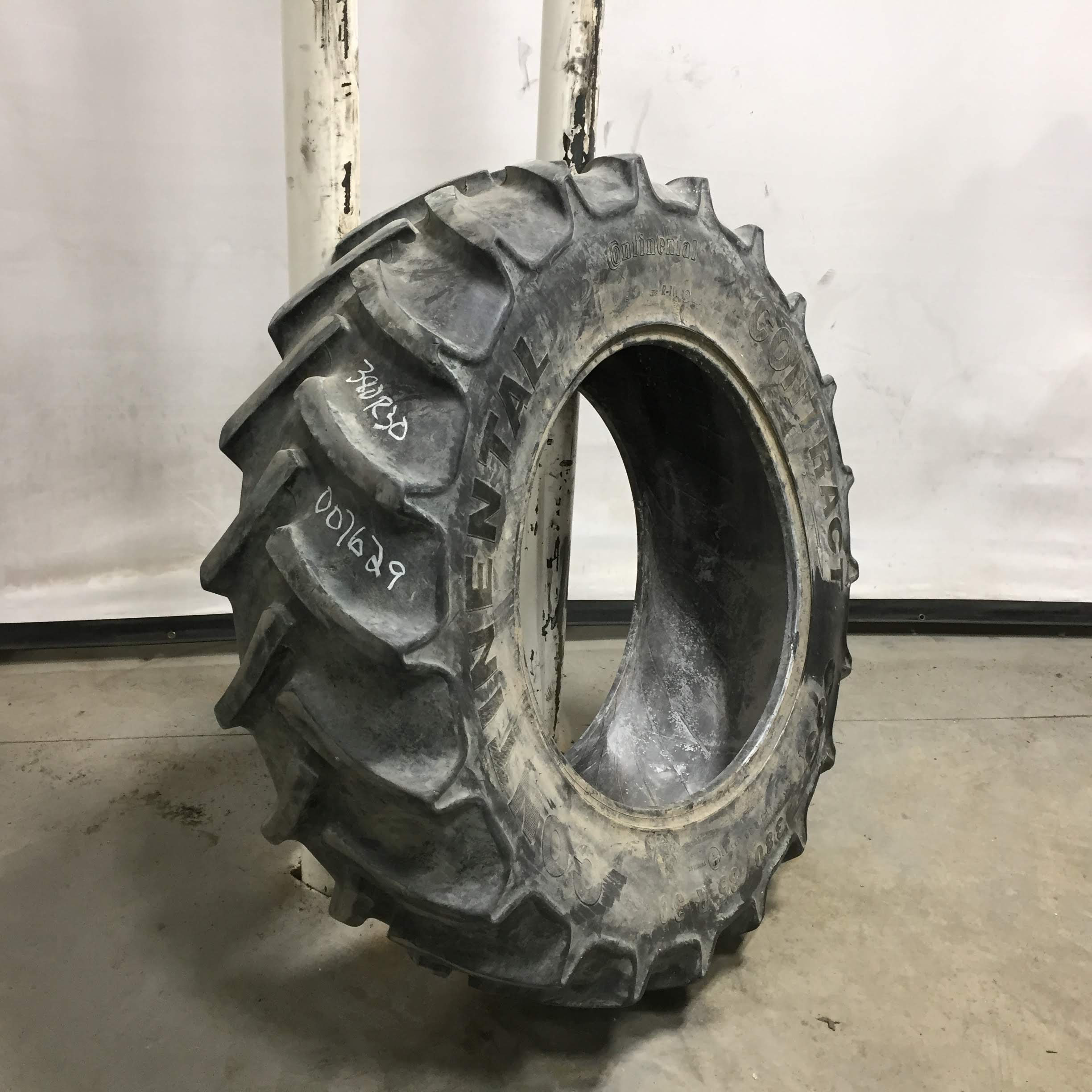 380/85R30 Continental AC85 Contract R-1W Tire 007629