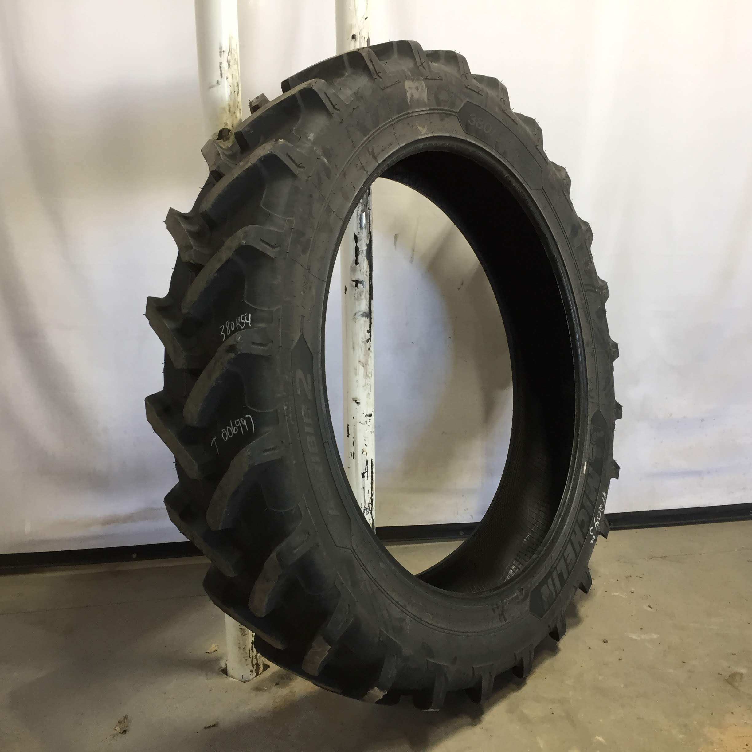 380/90R54 Michelin AgriBib 2 R-1W Tire T006997