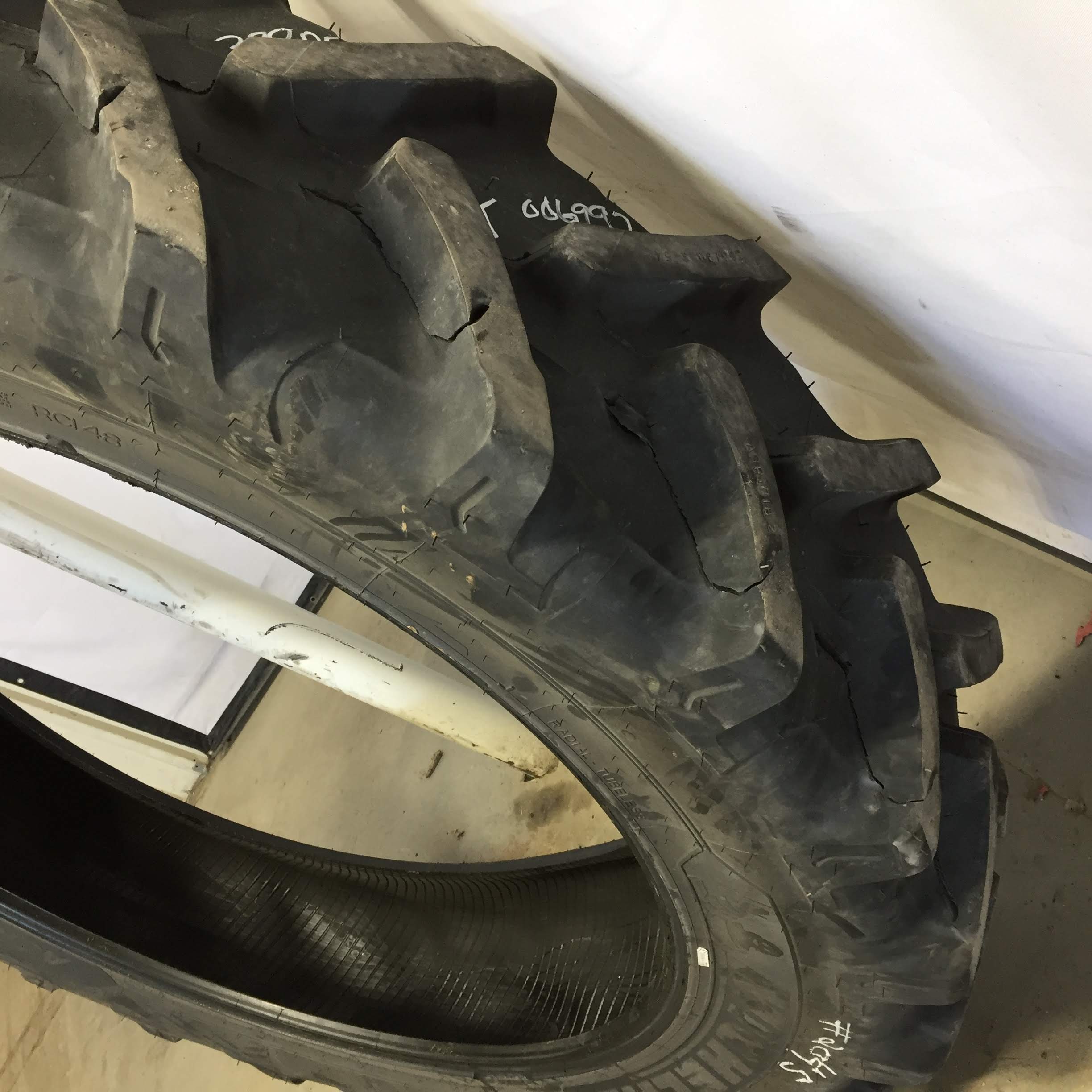 380/90R54 Michelin AgriBib 2 R-1W Tire T006997