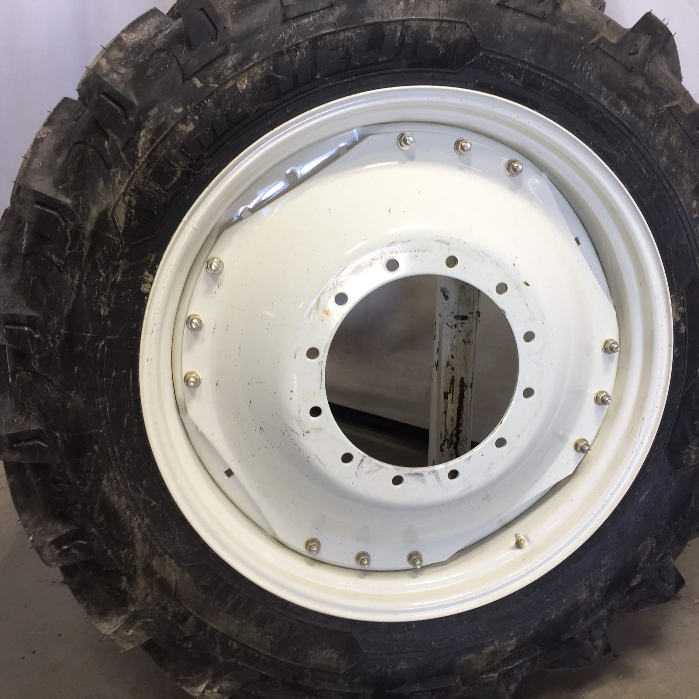 38''-54'' Waffle Wheel (Groups of 3 bolts) Rim Center WT006996CTR