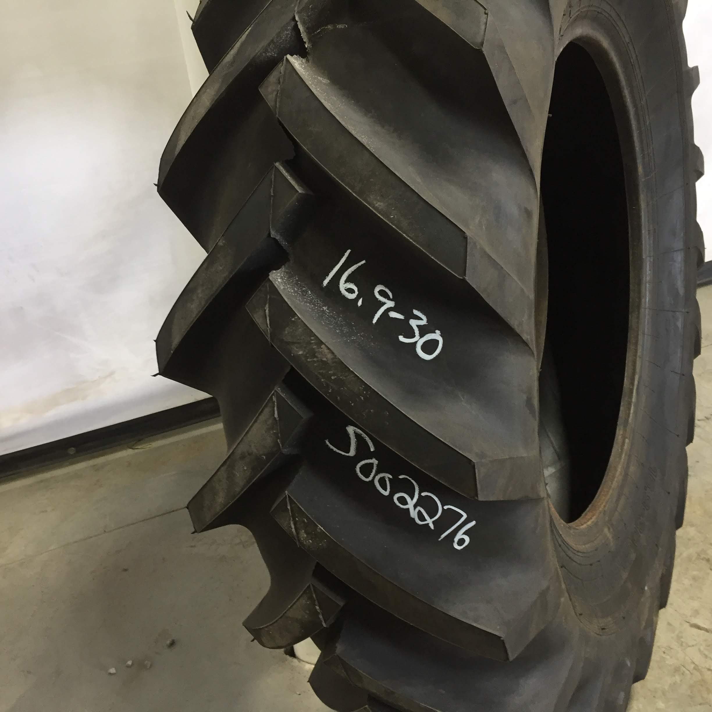 16.9/-30 Continental Farmer AC R-1 Tire S002276