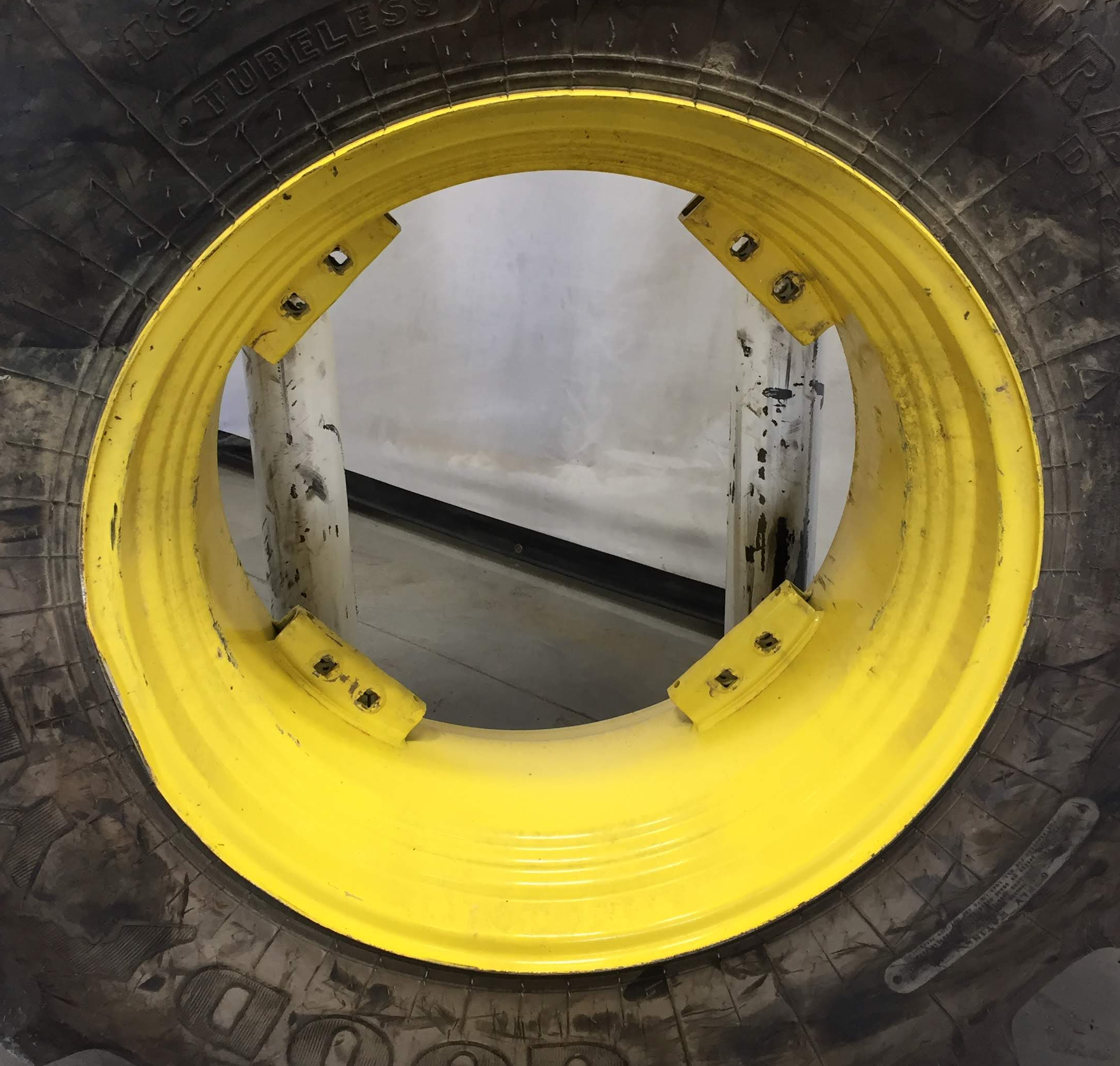 30''D x 15''W Rim with Clamp/U-Clamp (groups of 2 bolts) Wheel WS002287