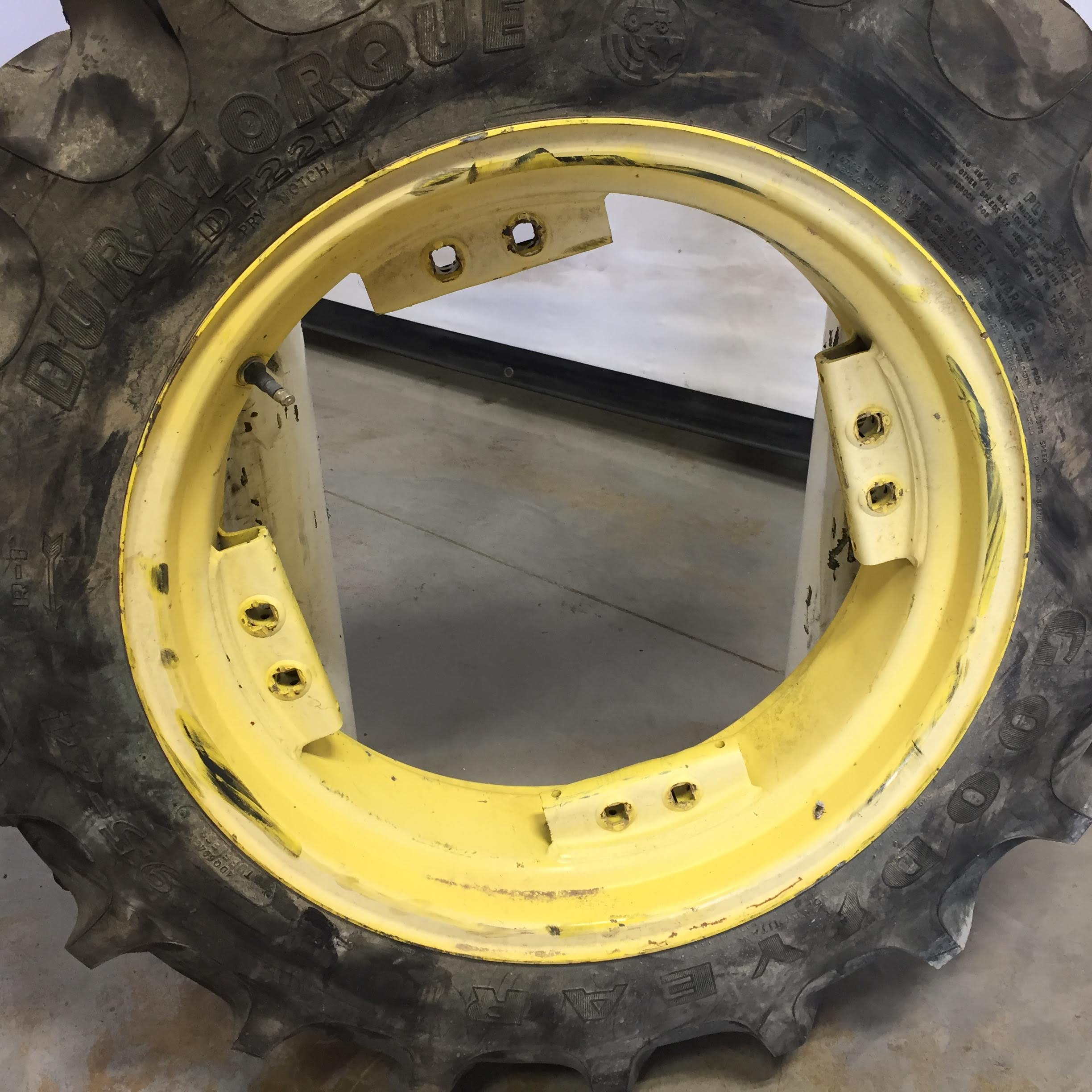 24''D x 8''W Rim with Clamp/U-Clamp (groups of 2 bolts) Wheel WS002291