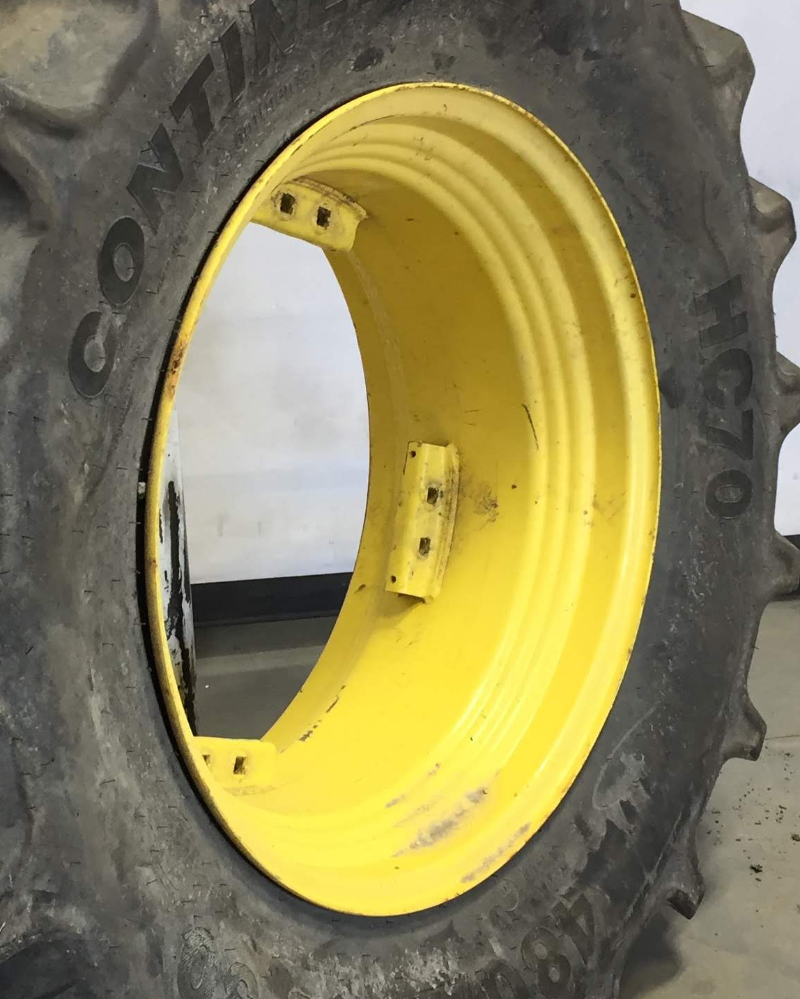 30''D x 15''W Rim with Clamp/U-Clamp (groups of 2 bolts) Wheel WS002292