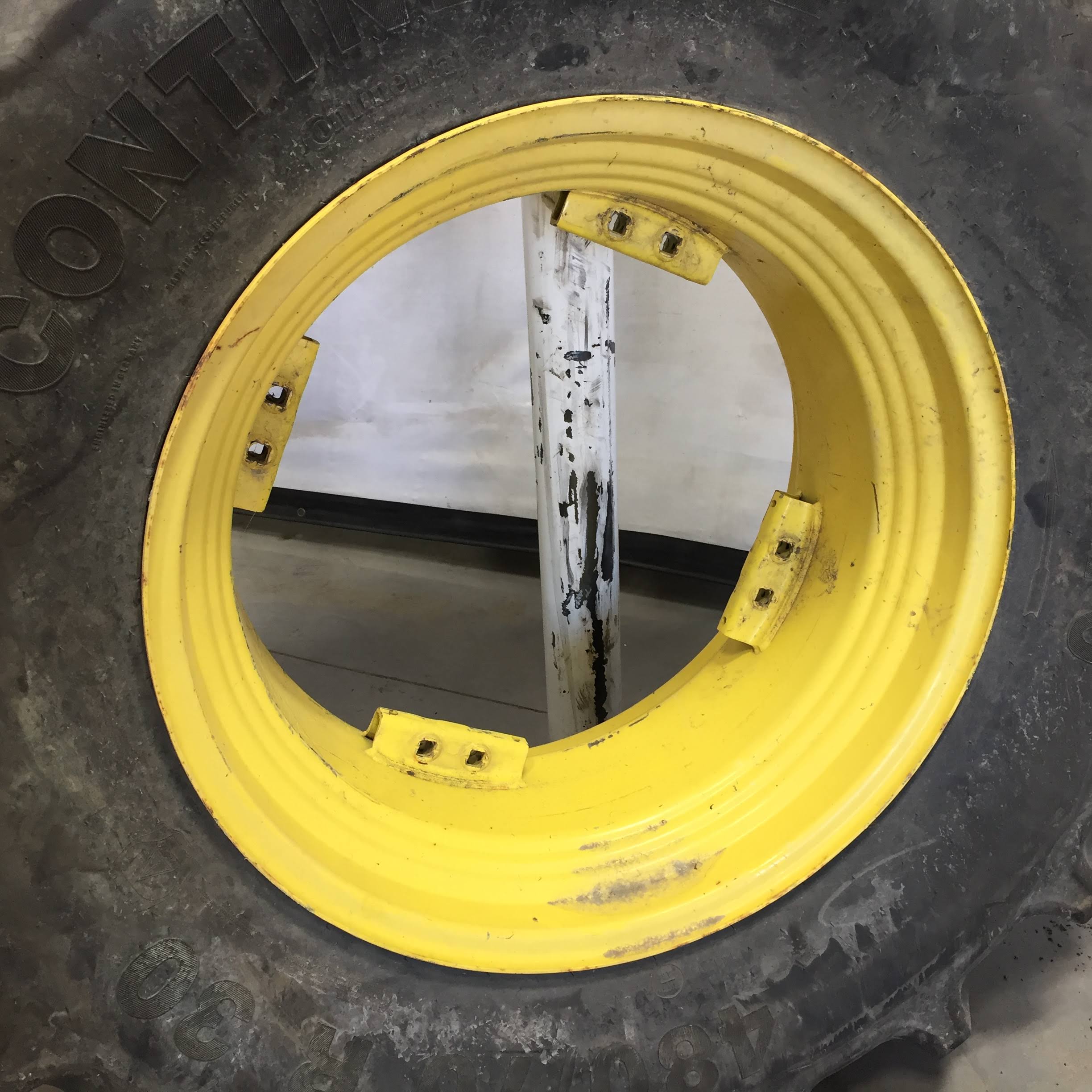 30''D x 15''W Rim with Clamp/U-Clamp (groups of 2 bolts) Wheel WS002292