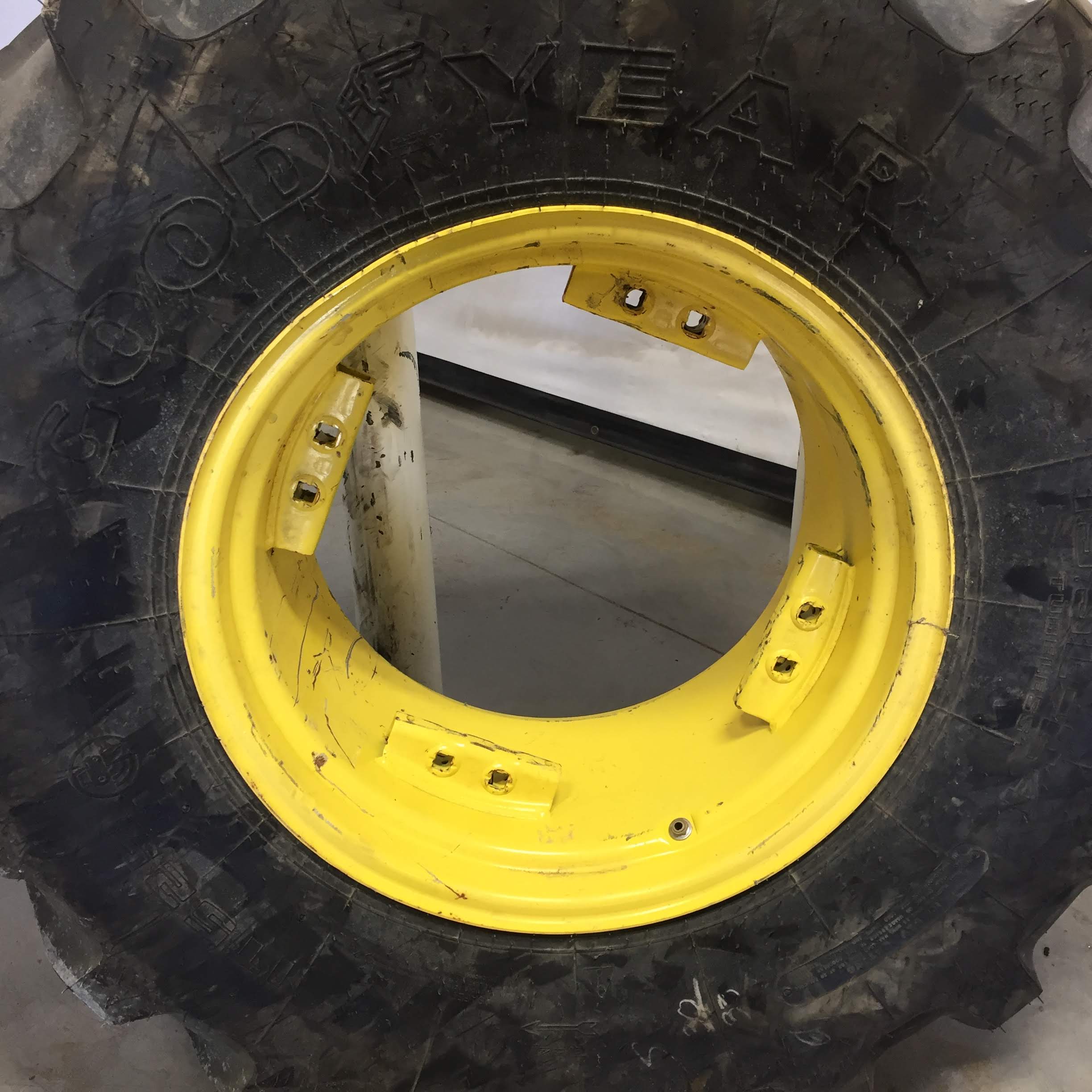 24''D x 15''W Rim with Clamp/U-Clamp (groups of 2 bolts) Wheel WS002293