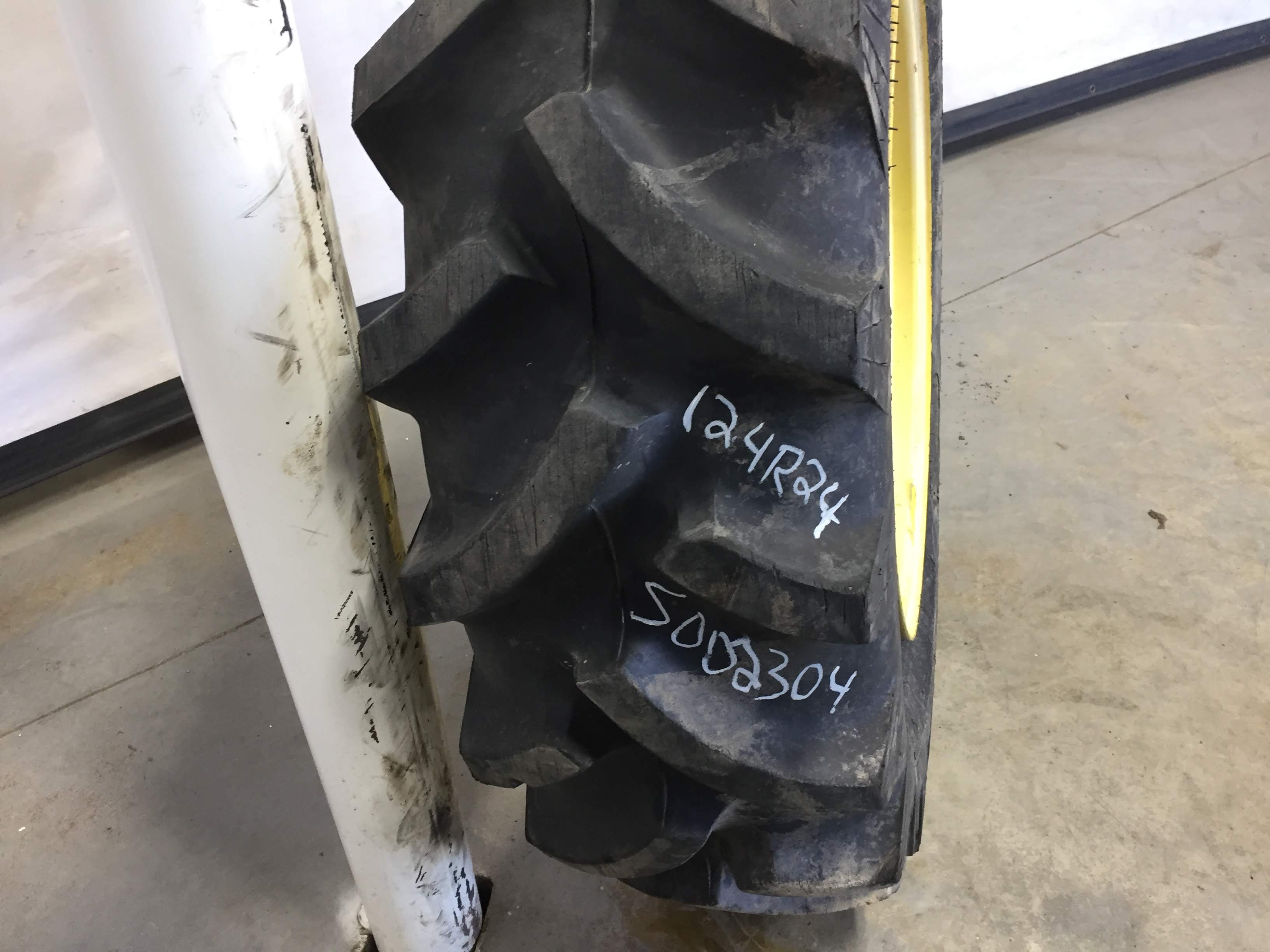 12.4/R24 Goodyear Farm Ultra Grip Radial R-1 Tire RS002304