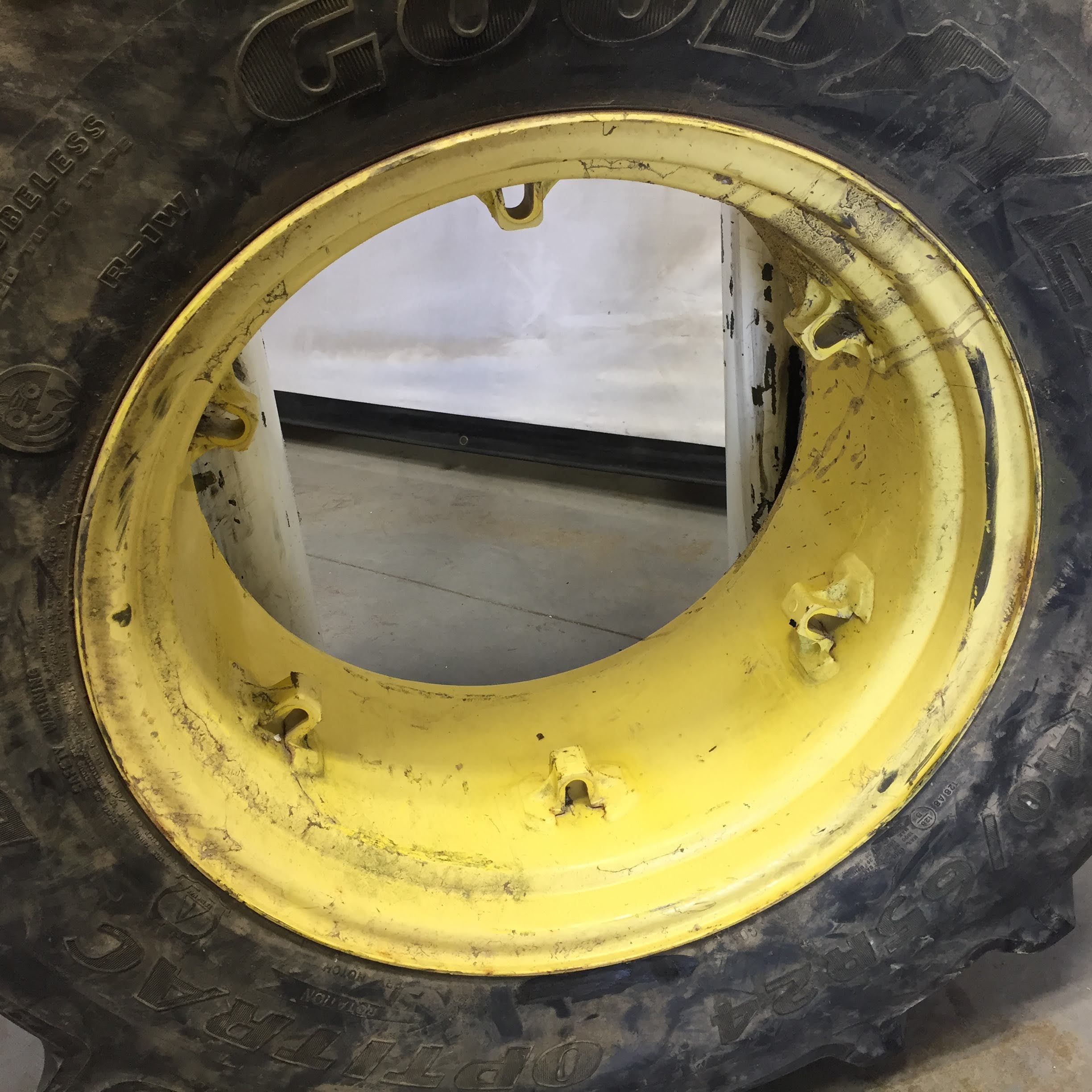 24''D x 14''W Rim with Clamp/Loop Style Wheel WS002306