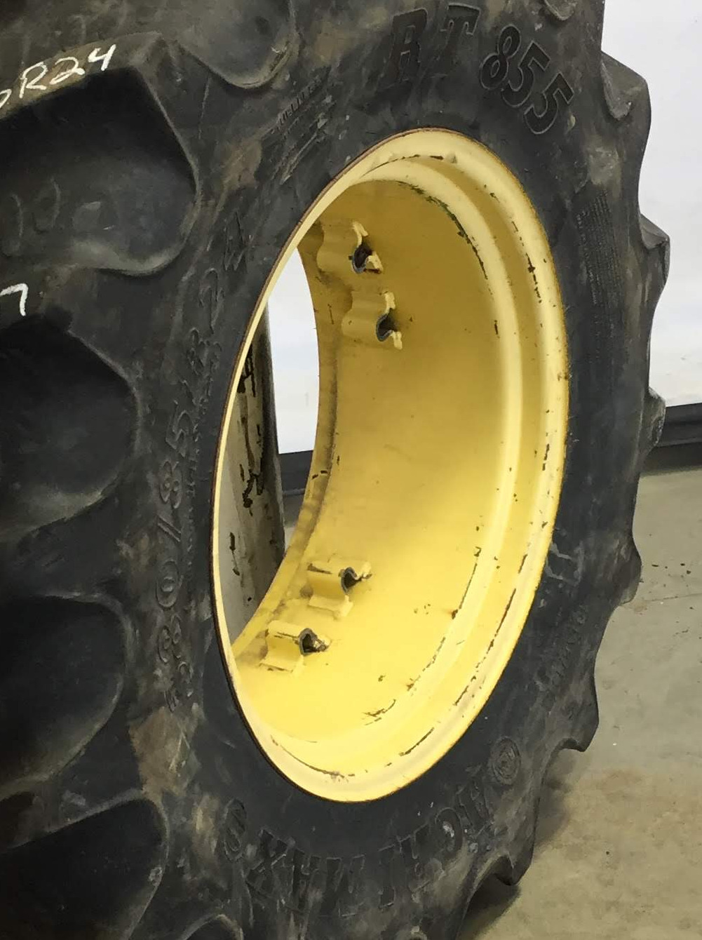 24''D x 12''W Rim with Clamp/Loop Style (groups of 2 bolts) Wheel WS002307