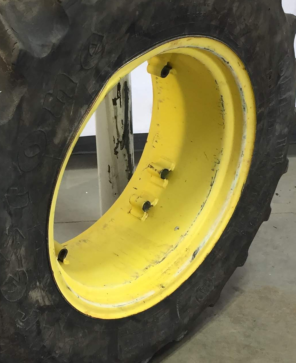 24''D x 12''W Rim with Clamp/Loop Style (groups of 2 bolts) Wheel WS002308