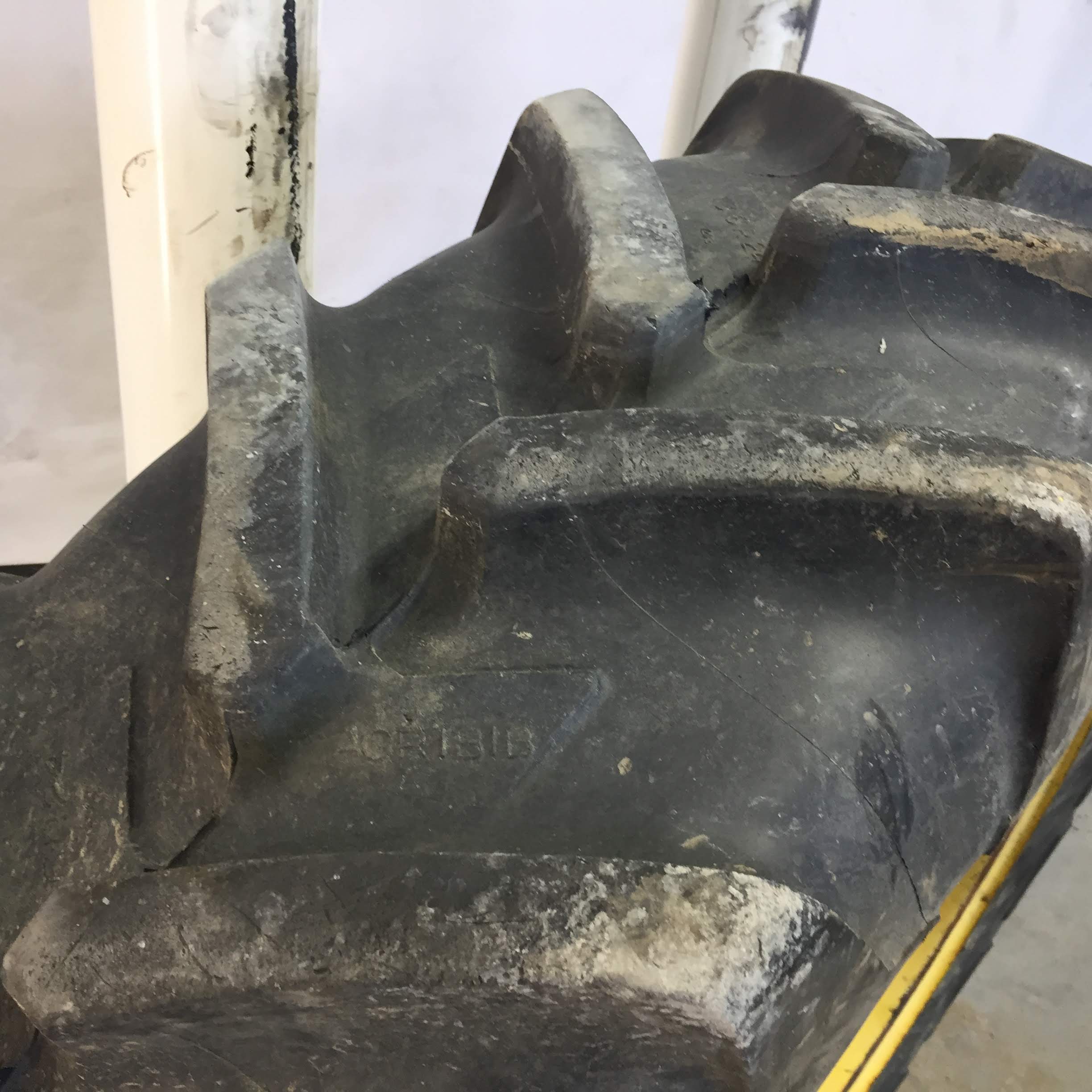 13.6/R24 Michelin AgriBib R-1W Tire RS002315