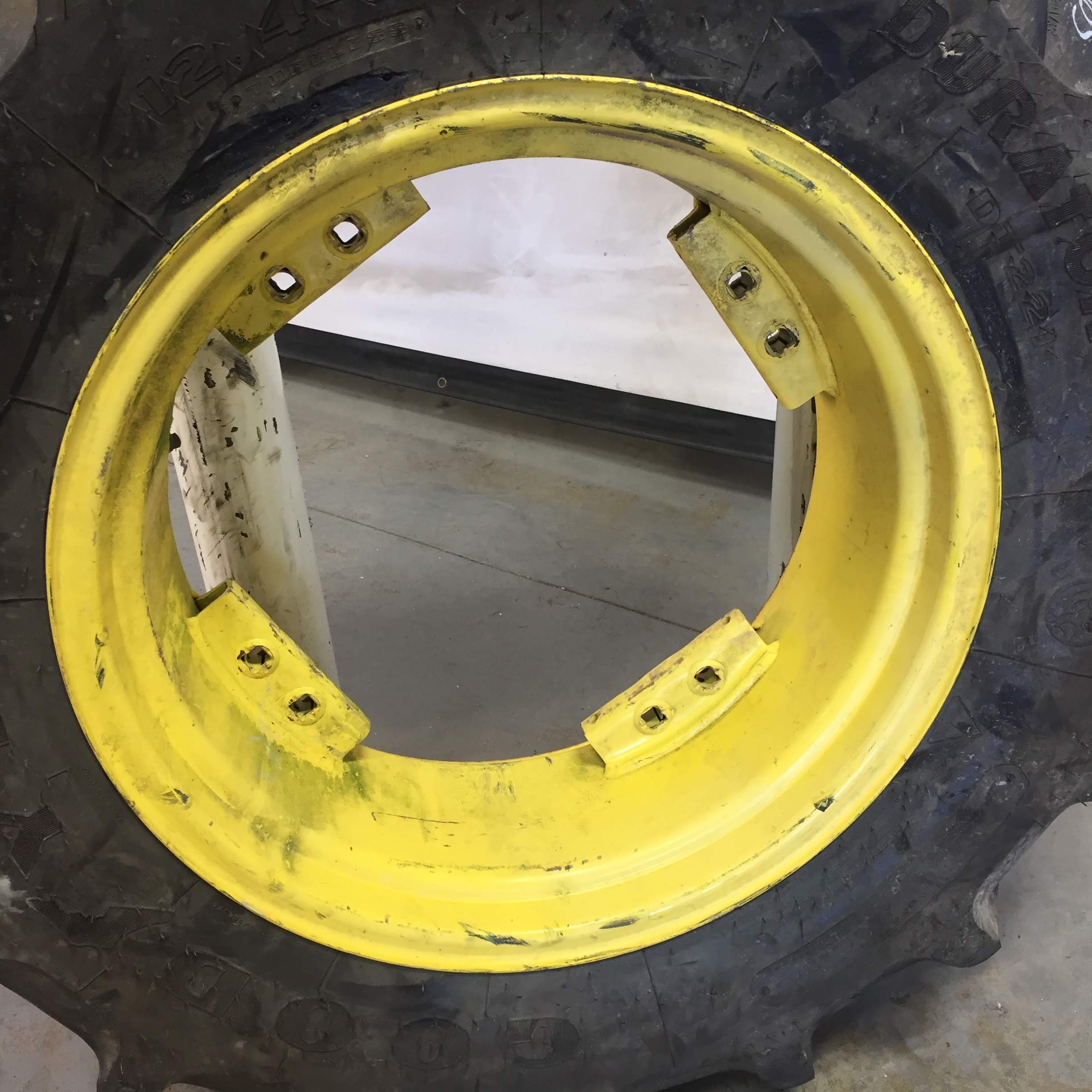 24''D x 10''W Rim with Clamp/U-Clamp (groups of 2 bolts) Wheel WS002319