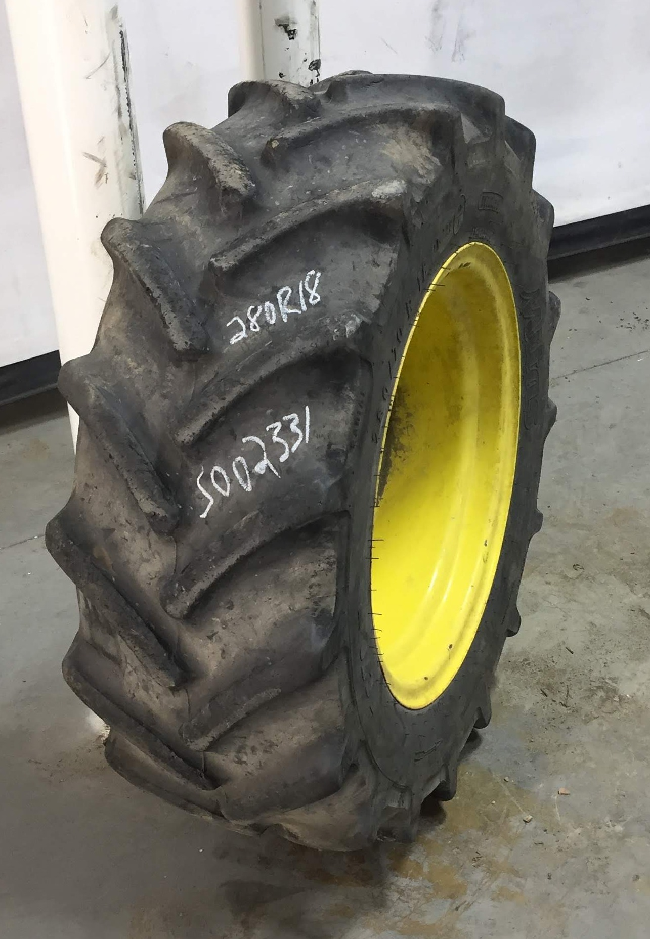 280/70R18 Mitas AC70 Radial  R-1W Tire RS002331