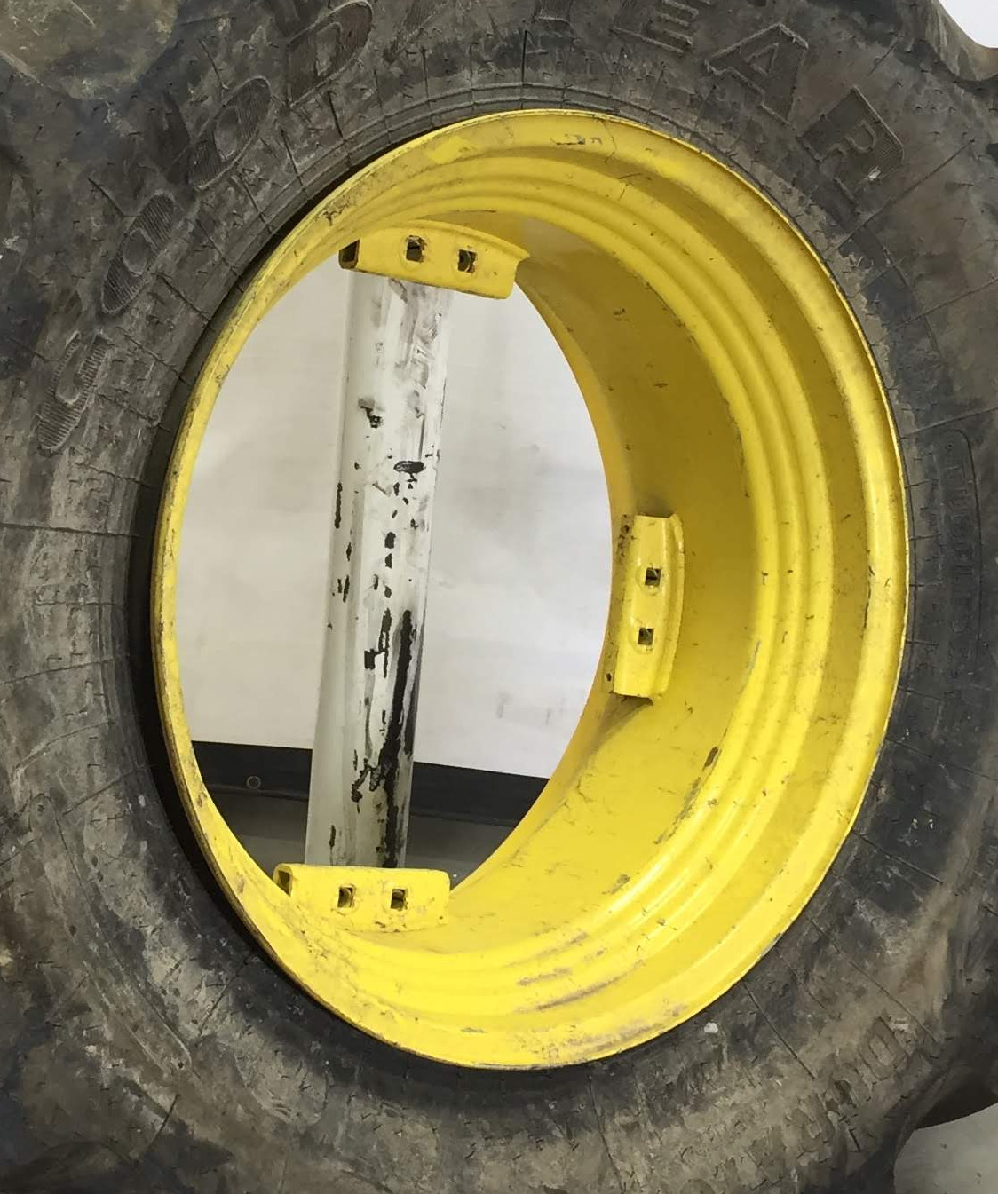 30''D x 15''W Rim with Clamp/U-Clamp (groups of 2 bolts) Wheel WS002356