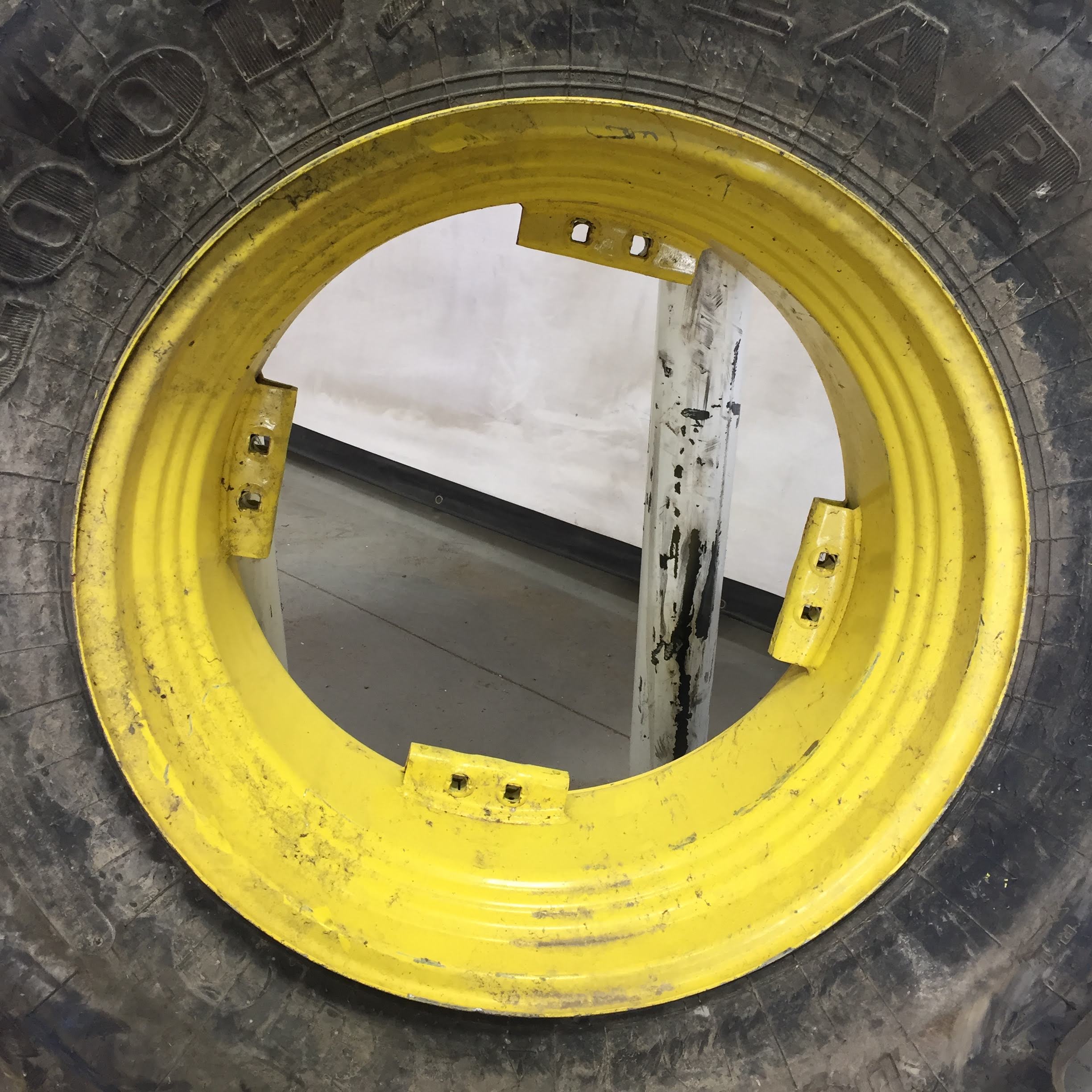 30''D x 15''W Rim with Clamp/U-Clamp (groups of 2 bolts) Wheel WS002356