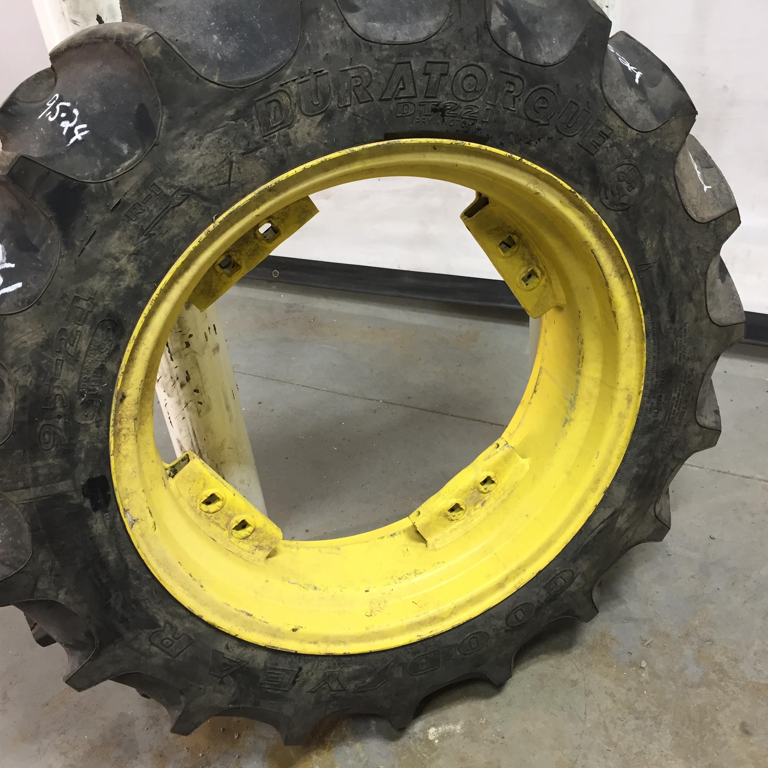 24''D x 8''W Rim with Clamp/U-Clamp (groups of 2 bolts) Wheel WS002361