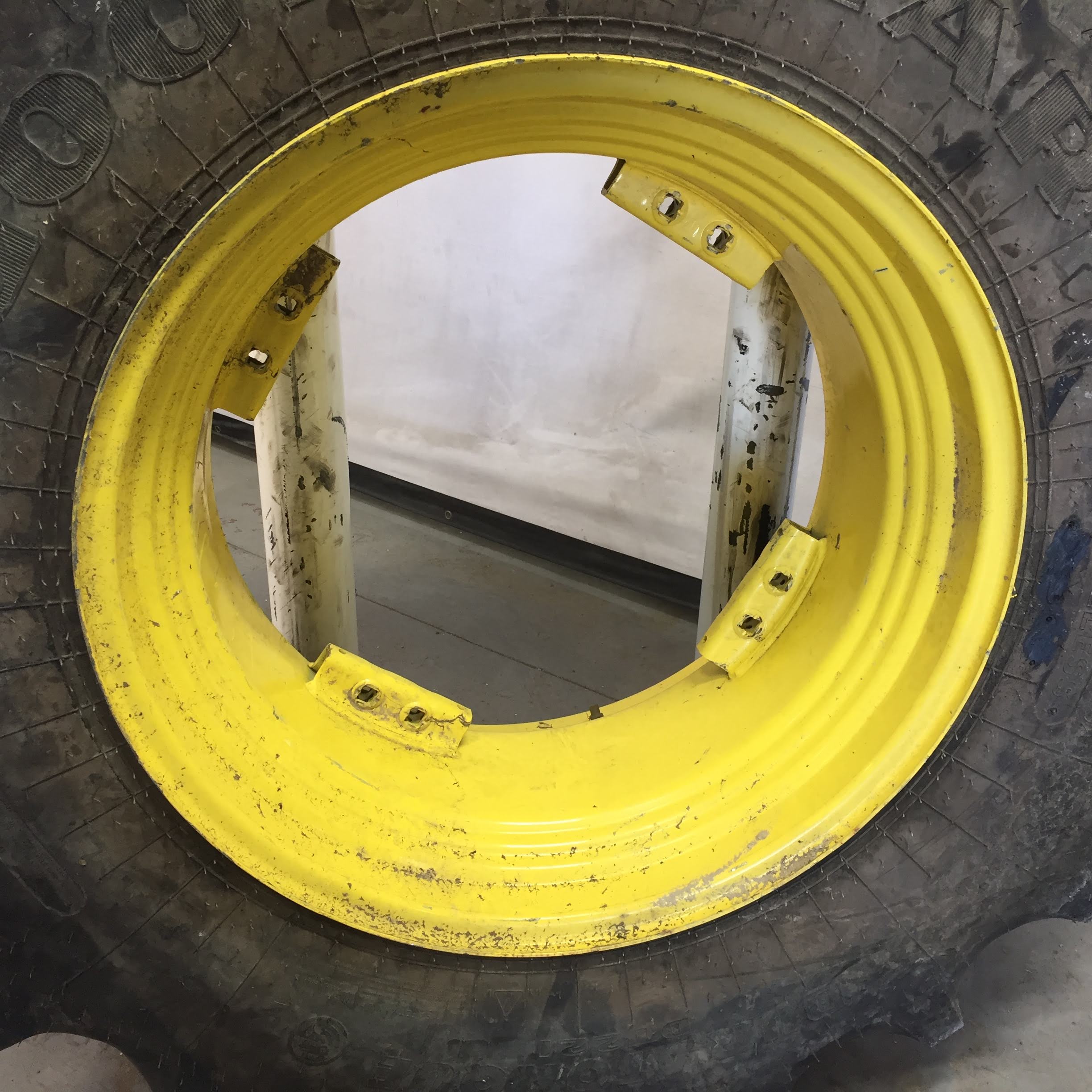 30''D x 15''W Rim with Clamp/U-Clamp (groups of 2 bolts) Wheel WS002368